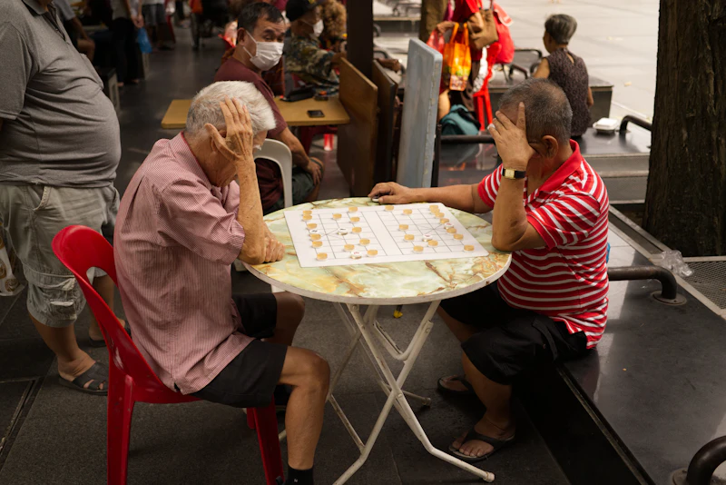 老人下象棋