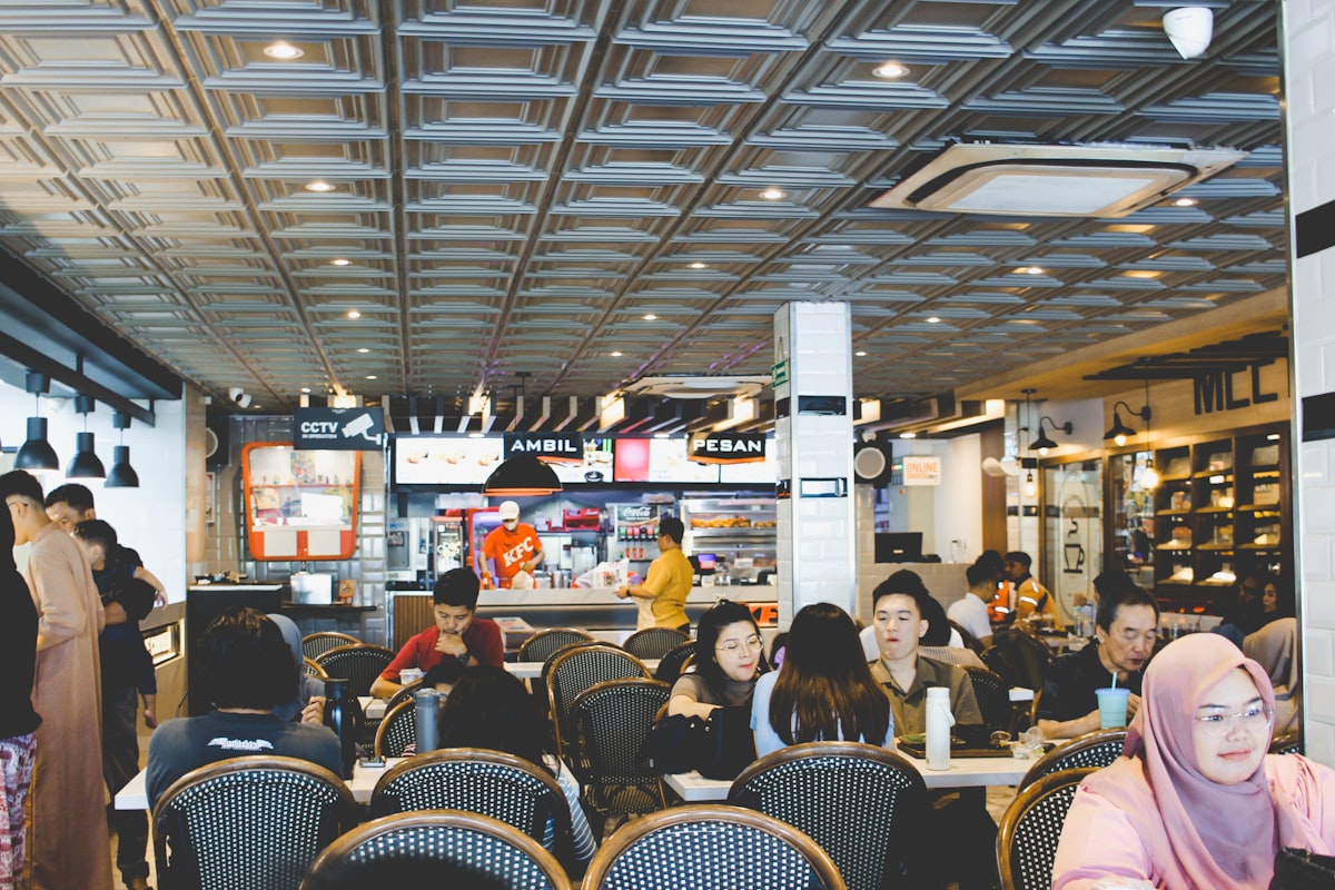 Ambiance chaleureuse du restaurant Kool chou