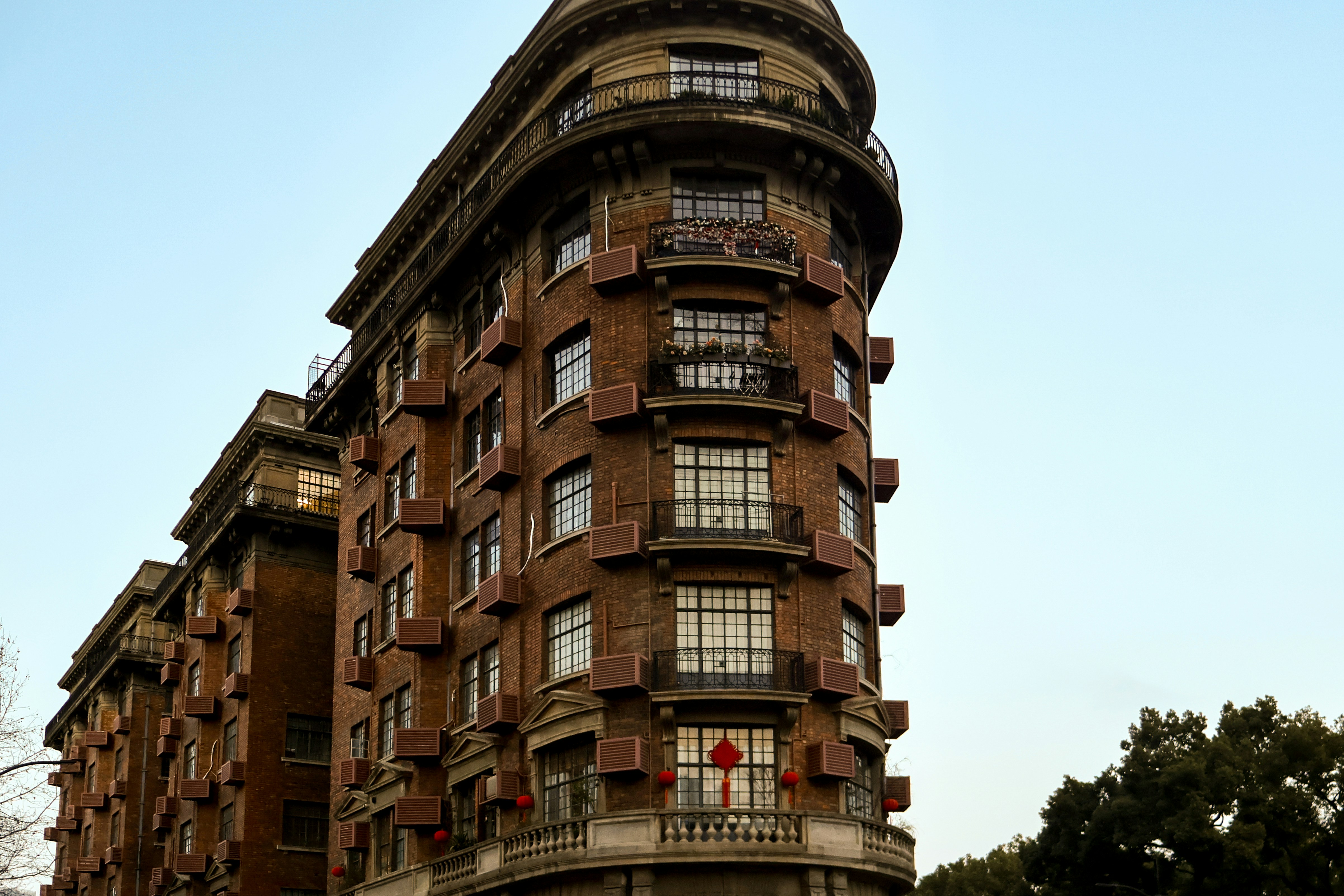 Photo by mehyarvisuals