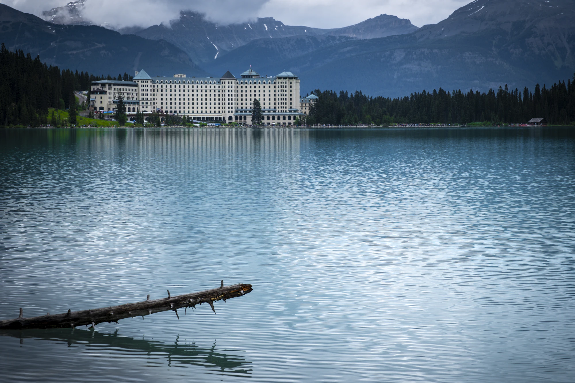 ARK Lake Resort website by Cazzcent