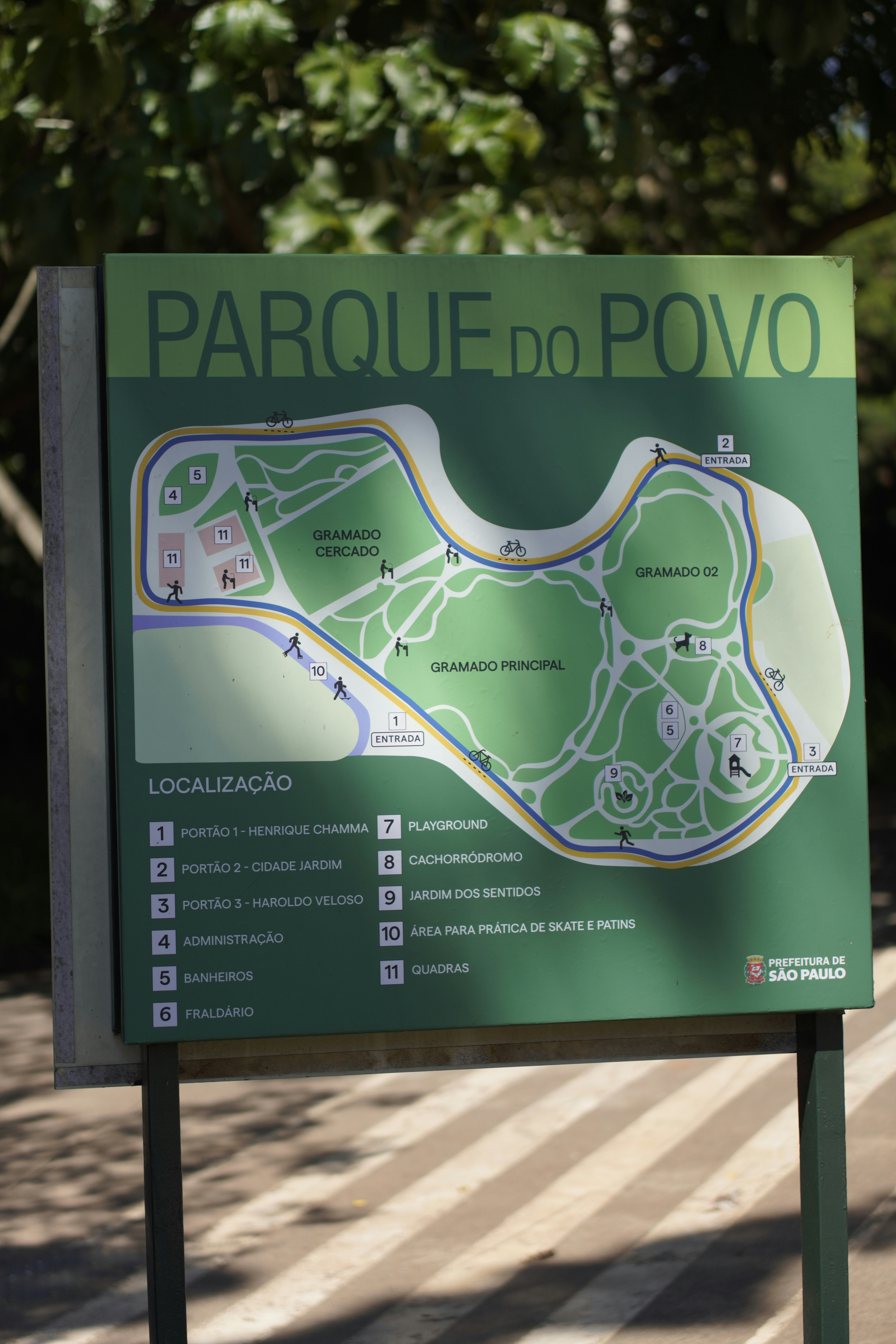 Map of parque do povo with labeled areas and paths