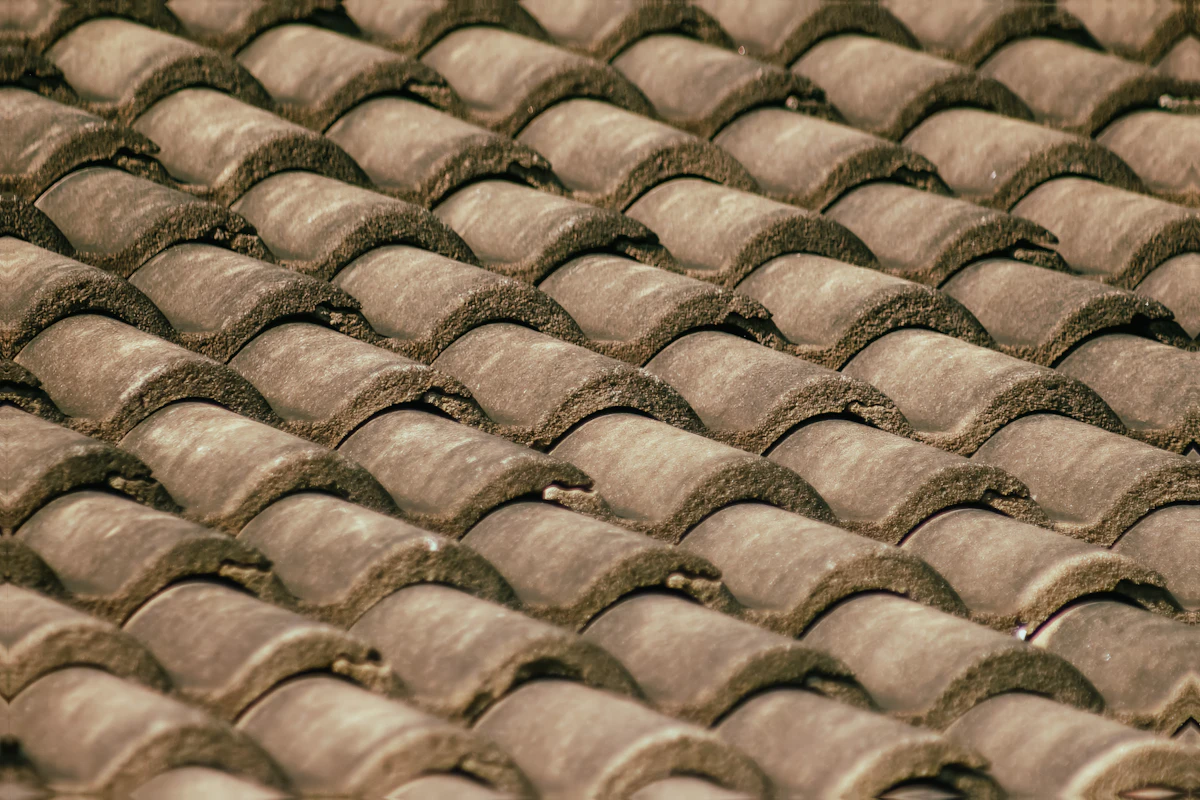 Automate Email Marketing Sequences for Roofers: 7 in 2026