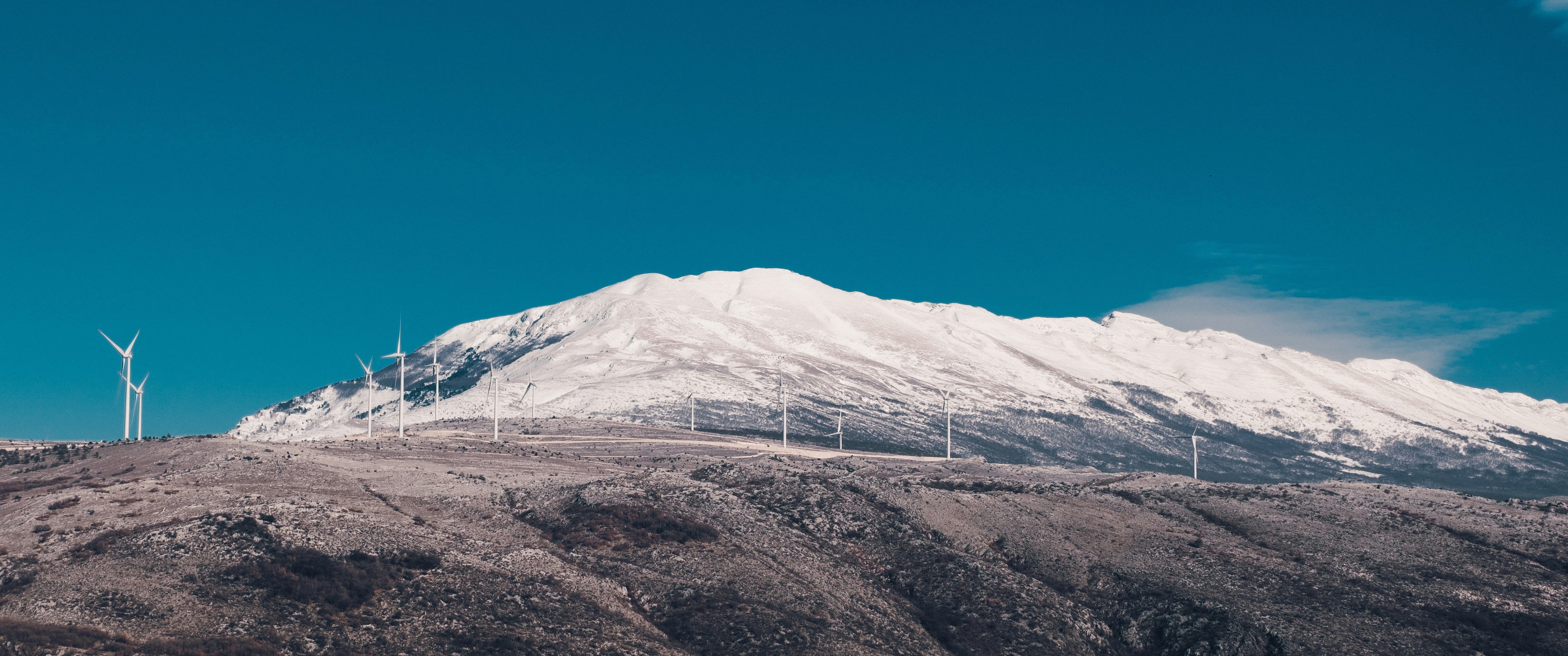 The Orographic Effect: Mountains as Wind Sculptors - Chinook winds Rocky Mountain