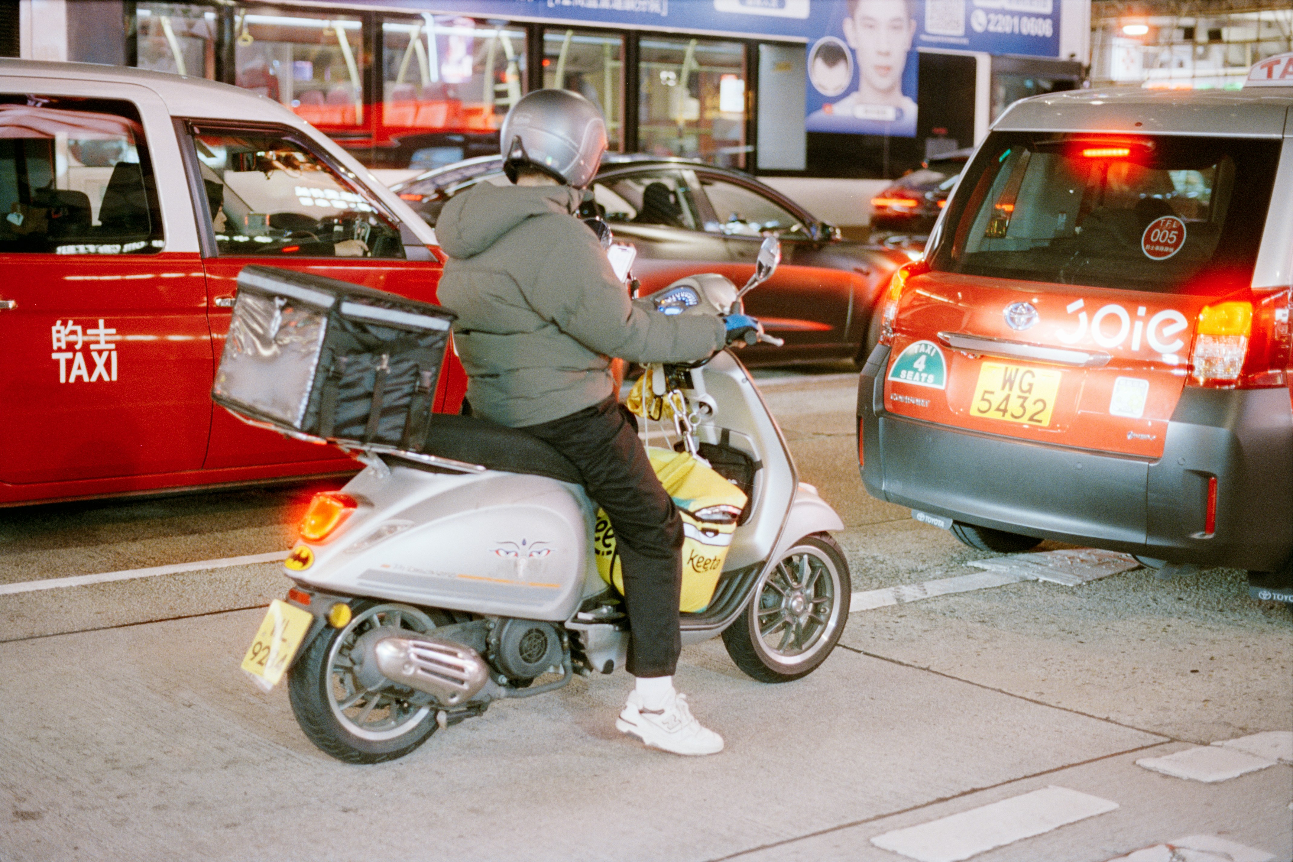 Photo by zhenyao_photo