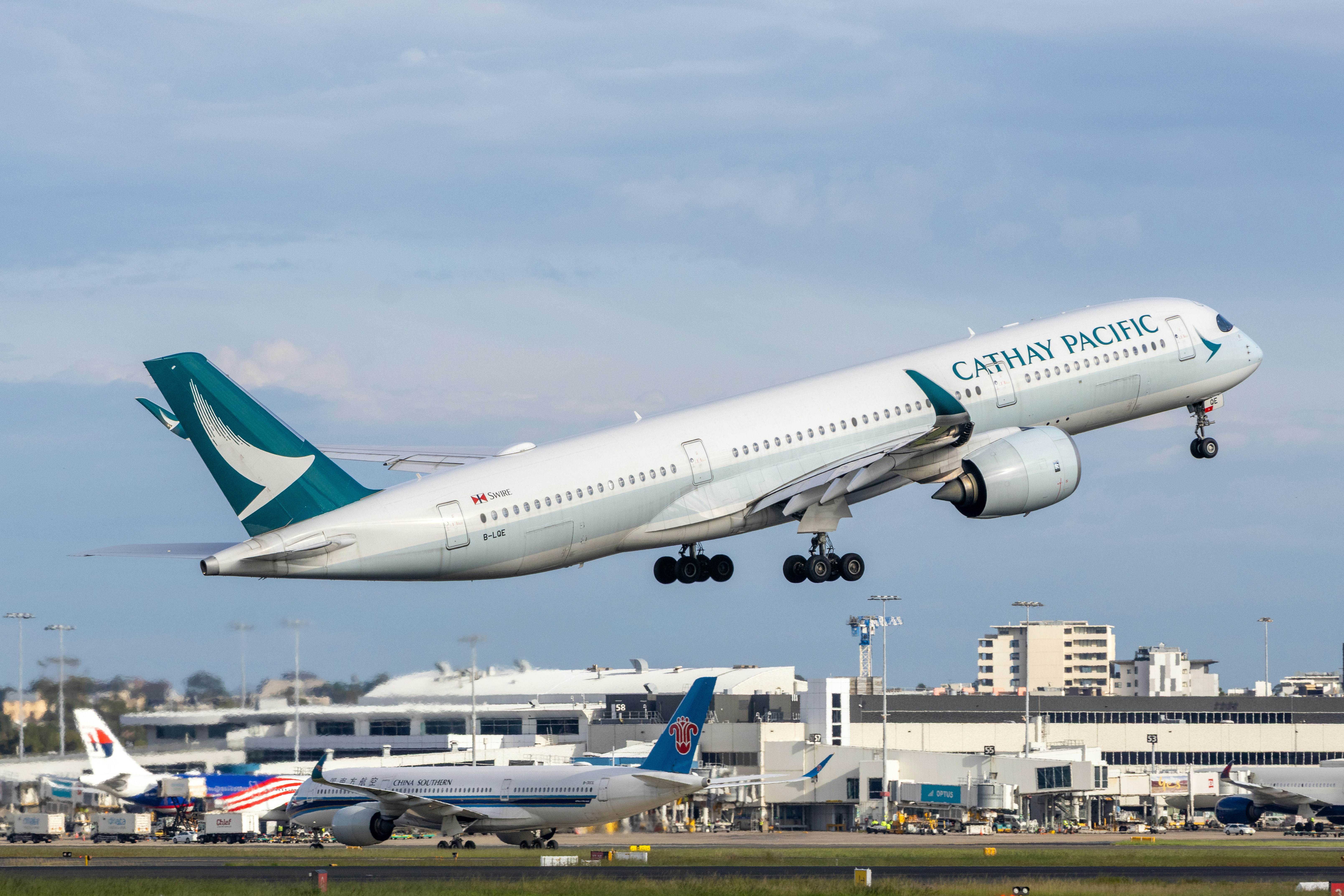 信用飞被约谈后最新：南航挂牌转让合作公司股权，涉网络小贷牌照