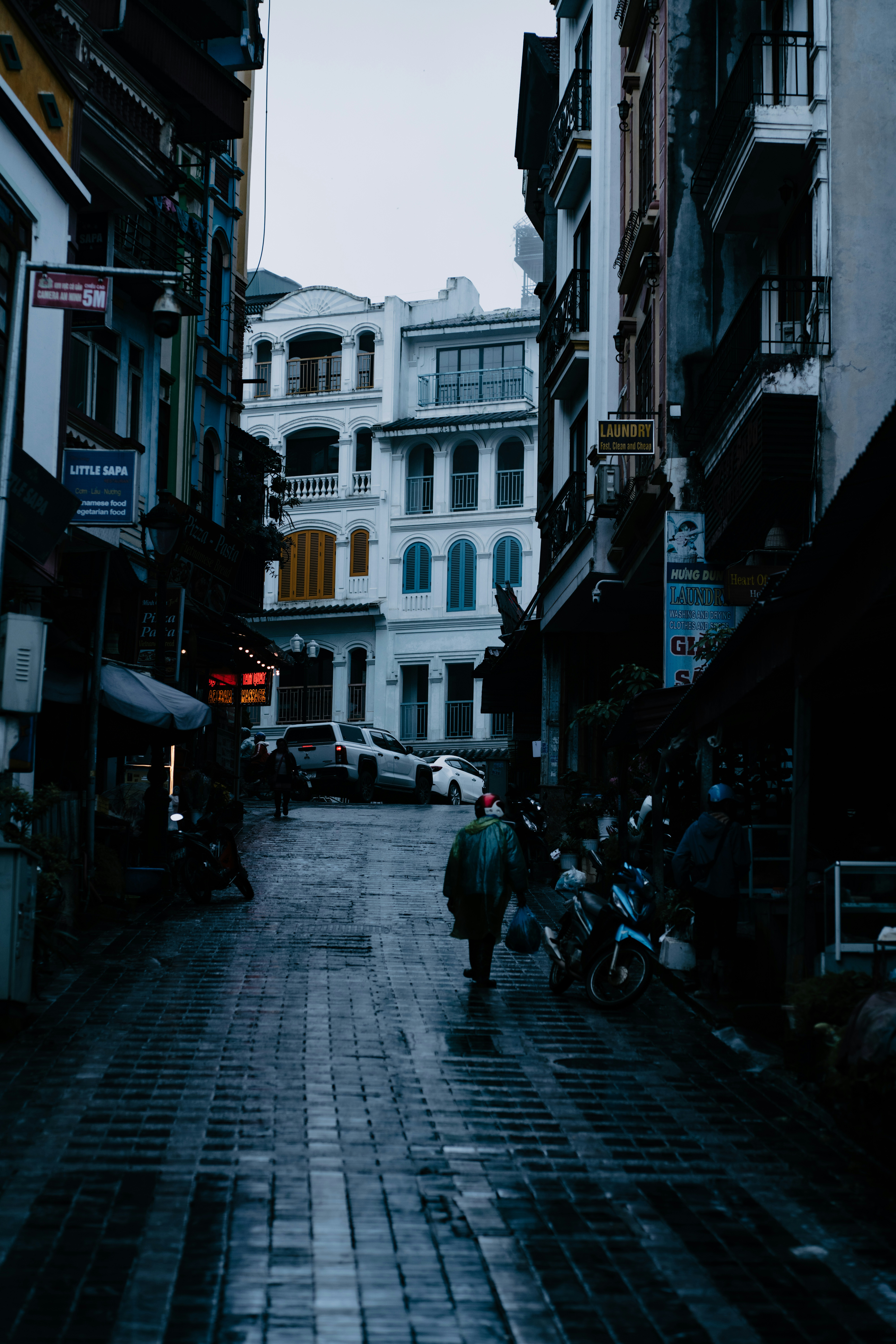 Hon Gai - Working Coal Port City with Local Life