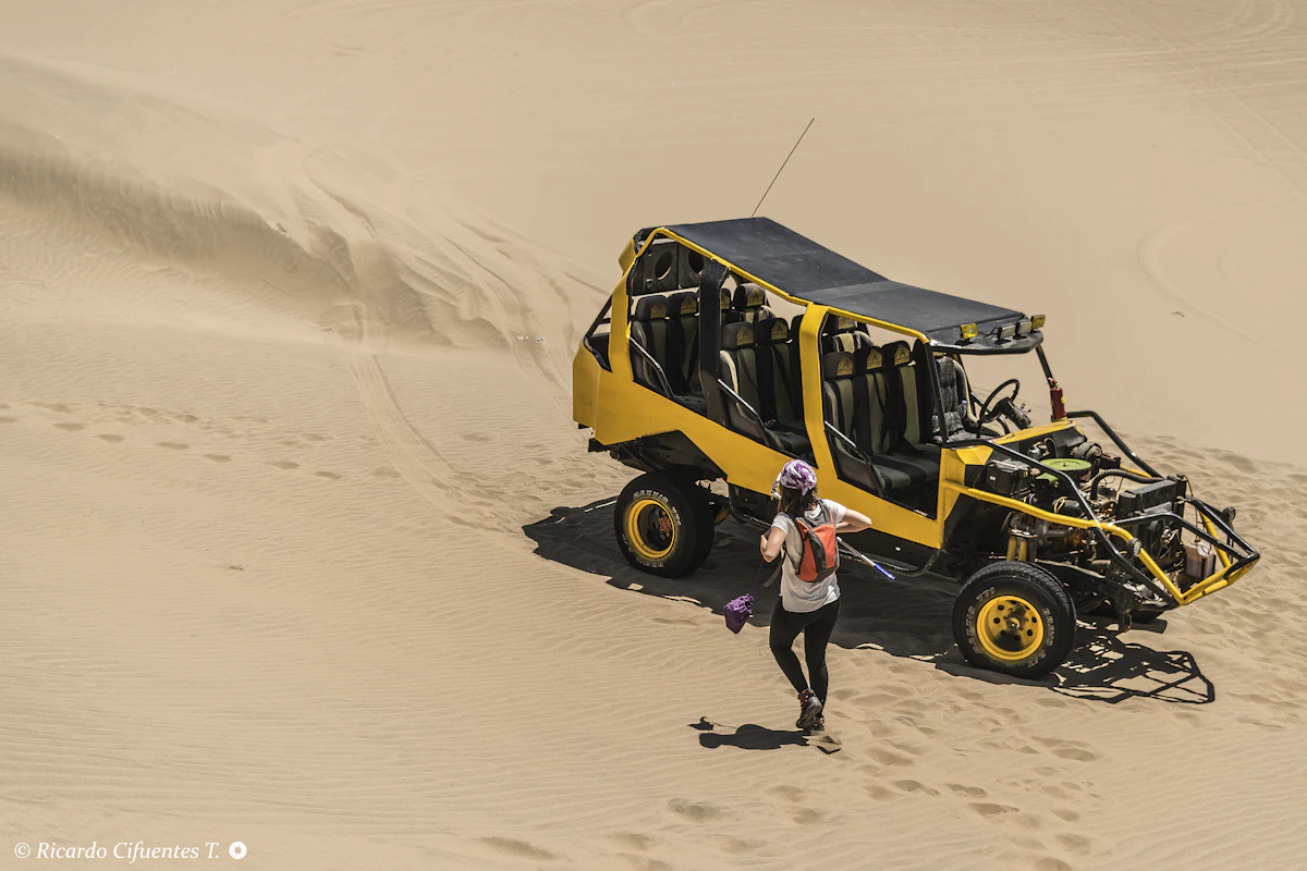 Dune buggy in the desert landscape near Maspalomas