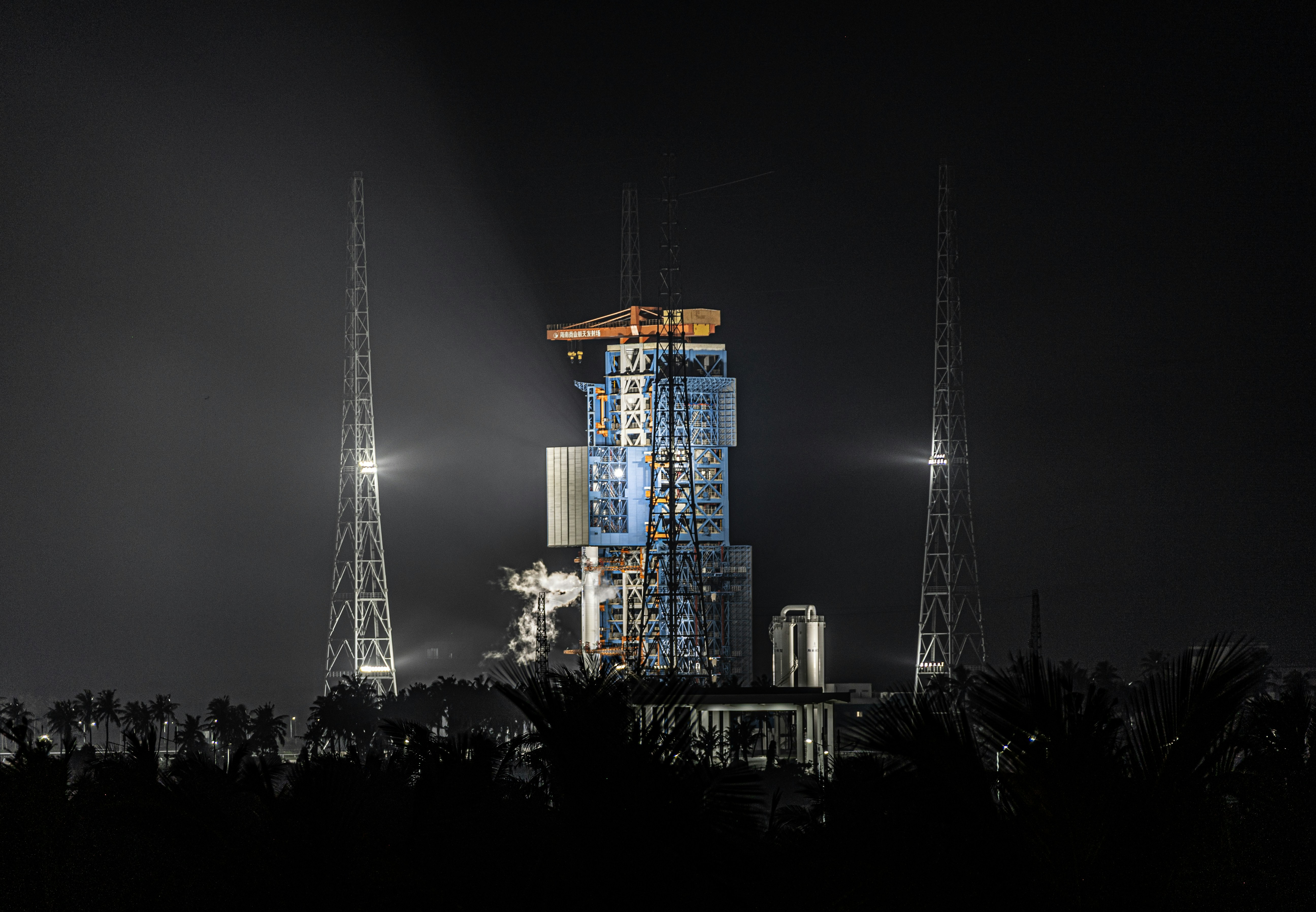 Adaptive Liquid Metal Robotics