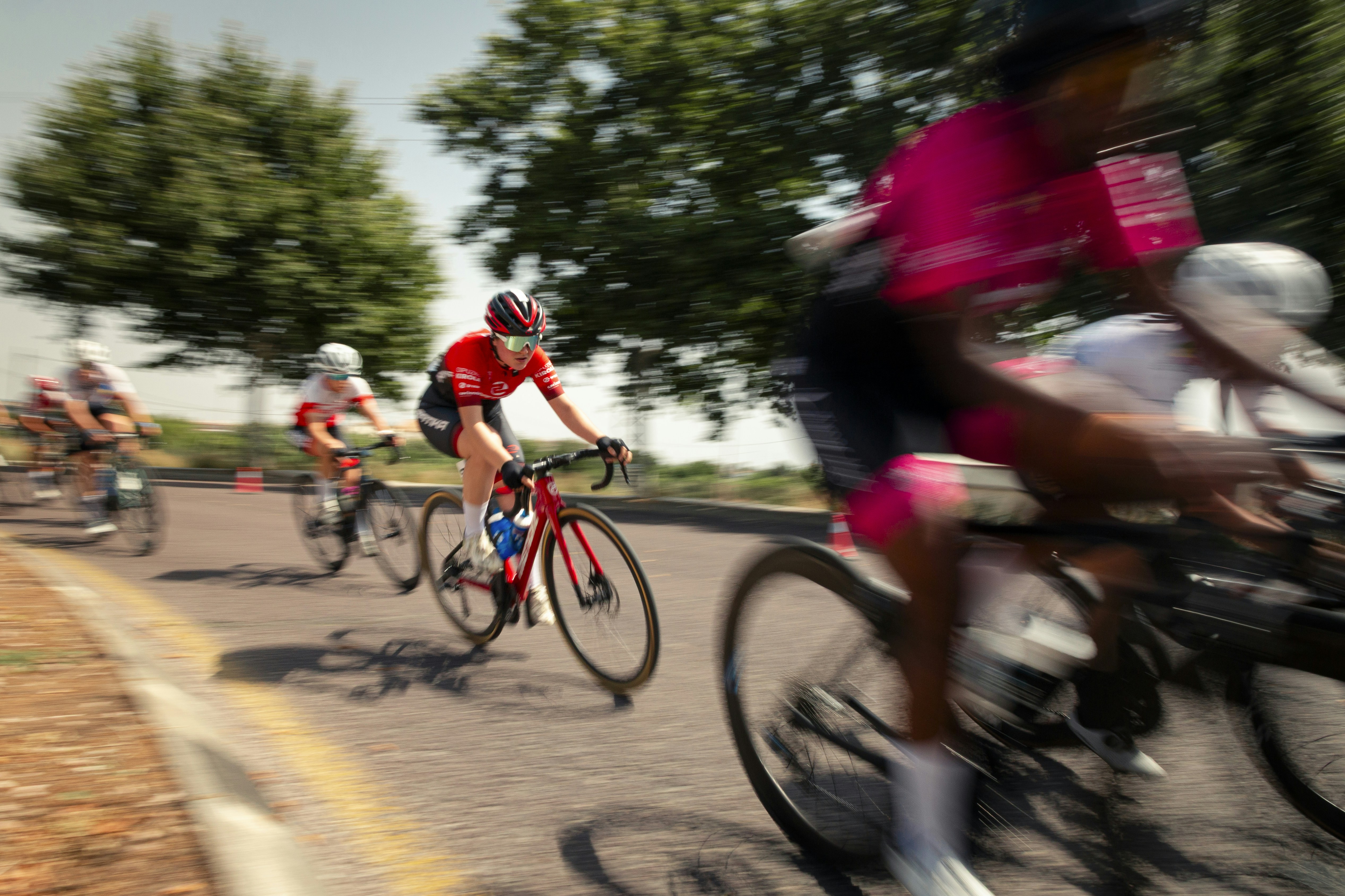 The field of interior decorating used to be the website of expert developers with many years of training, and merely people that have money to burn could afford to partake of their services. Today, interior decorating is open to anyone. From crafty Build-