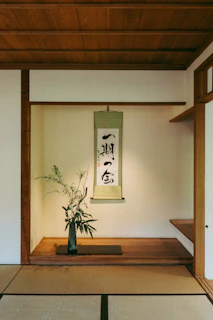 Japanese tokonoma alcove with scroll and ikebana