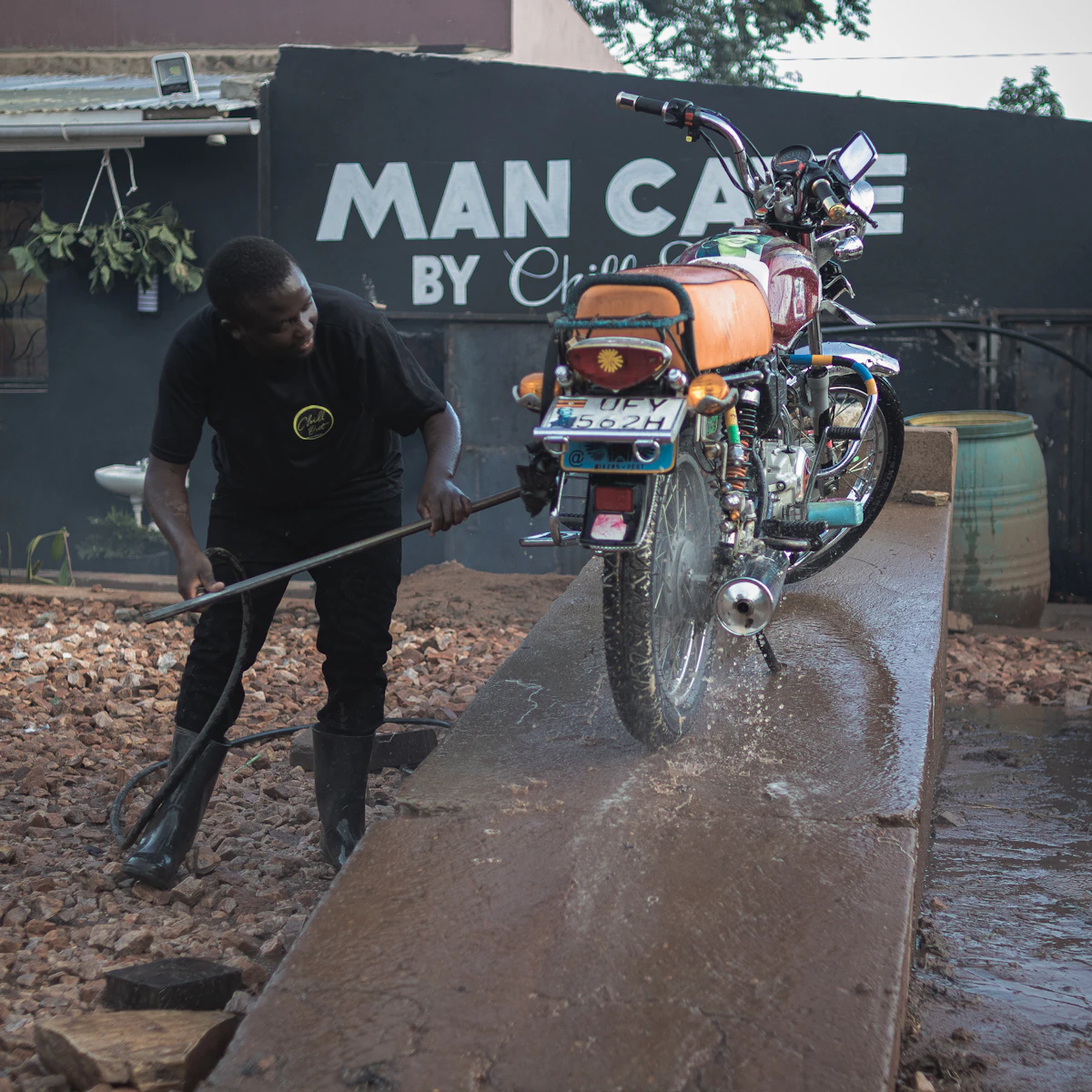 5 Tips Cuci Sepeda Motor Sendiri di Rumah Hemat dan Bersih
