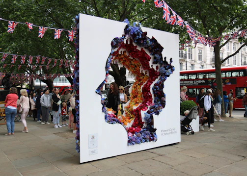 Floral silhouette of queen elizabeth's profile
