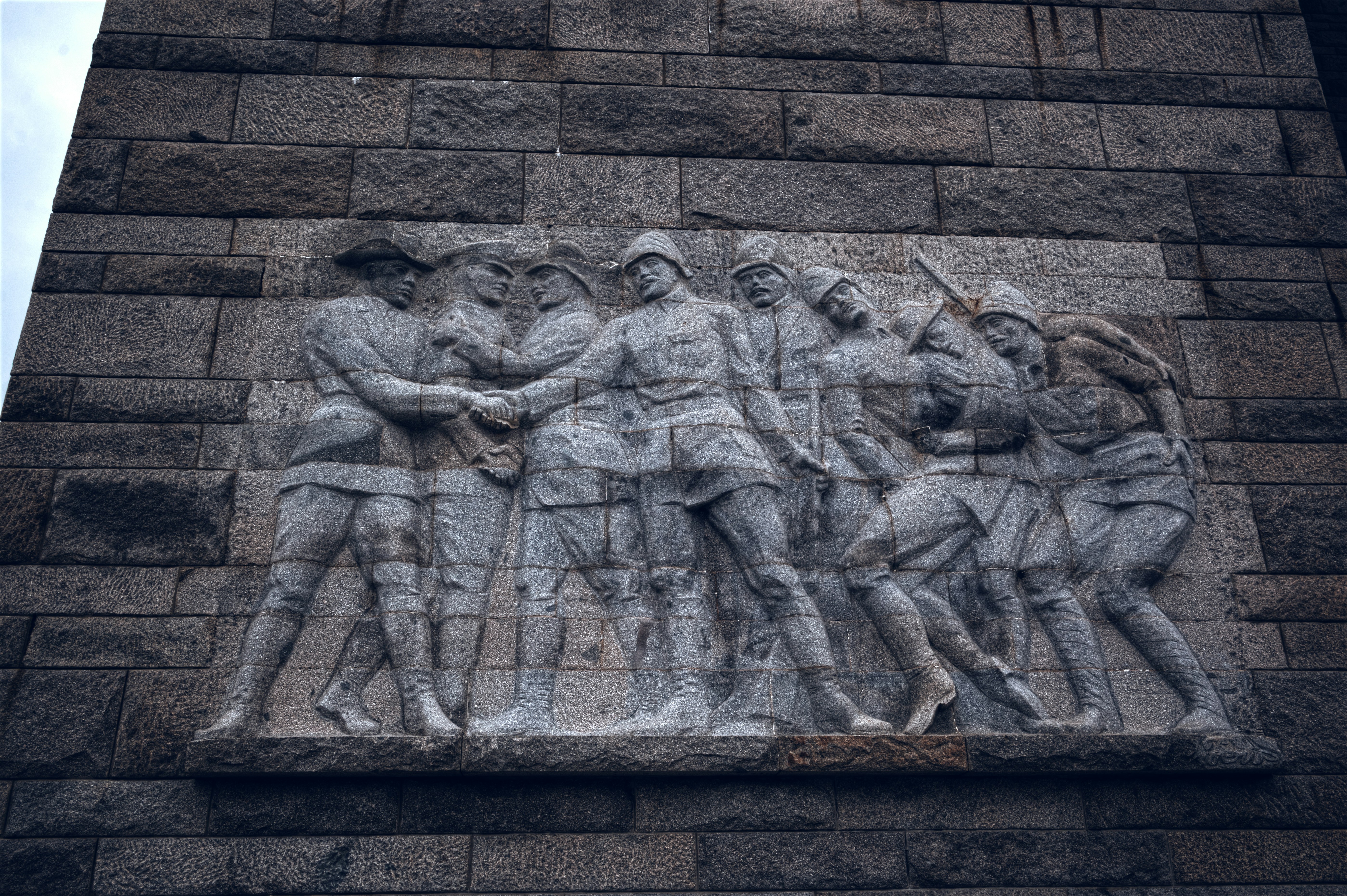 北朝鮮戦死者 慰霊碑 露朝 軍事同盟宣言