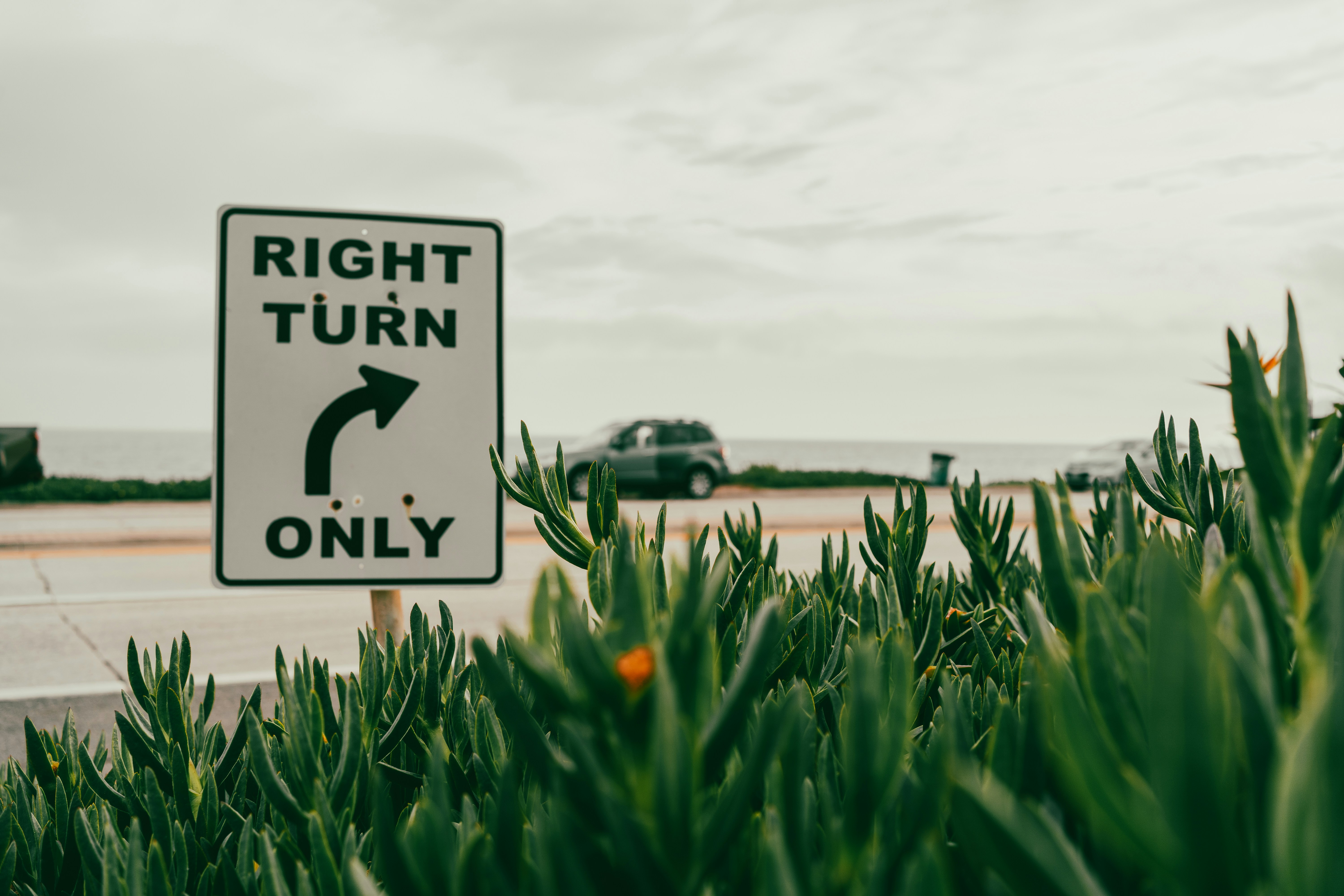 How to create a sales compensation plan that drives the right behaviors - step by step process guide