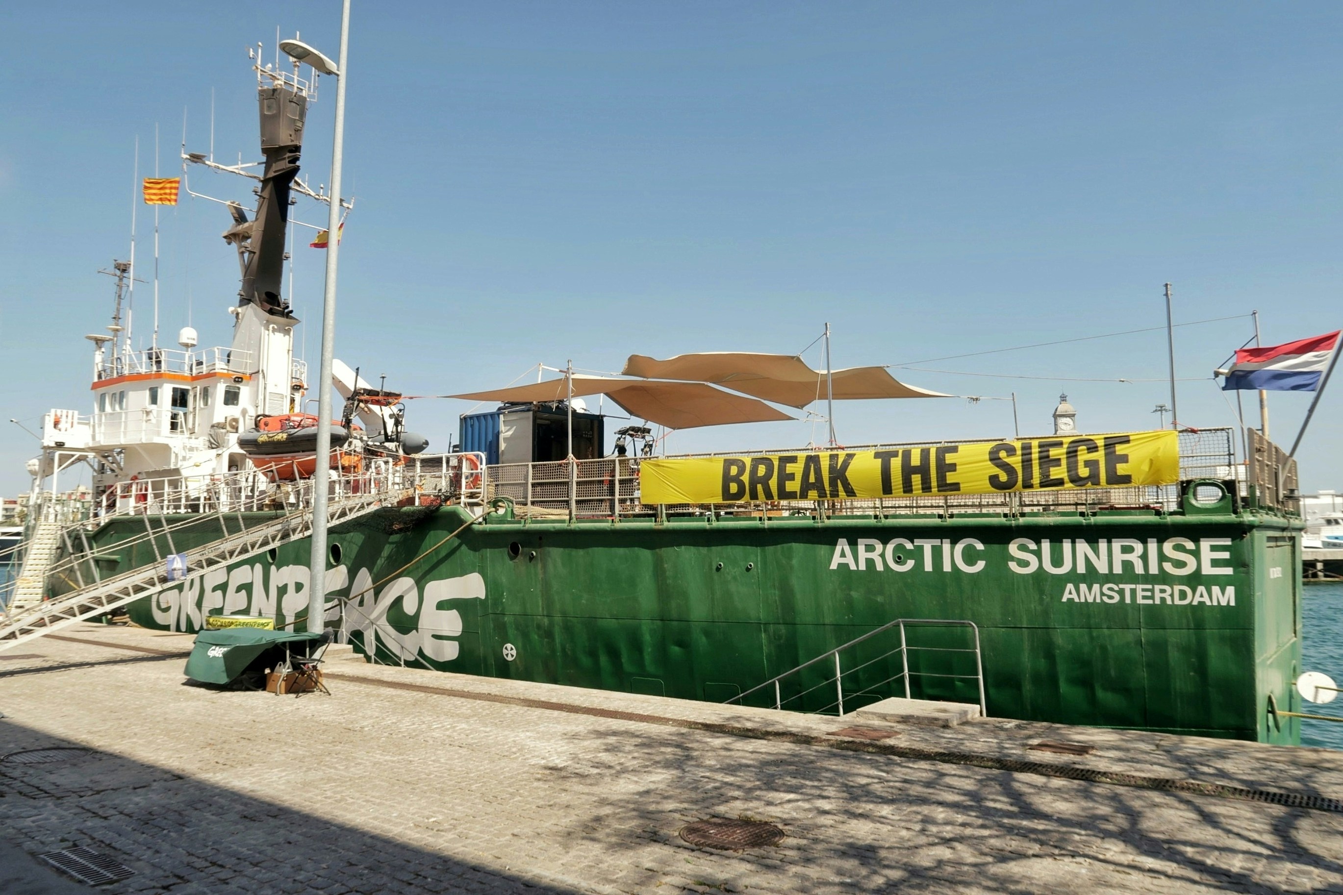 Fyrfaldig brottsling dömd för att ha stulit Hesa Fredrik från skoltak – en skandal!