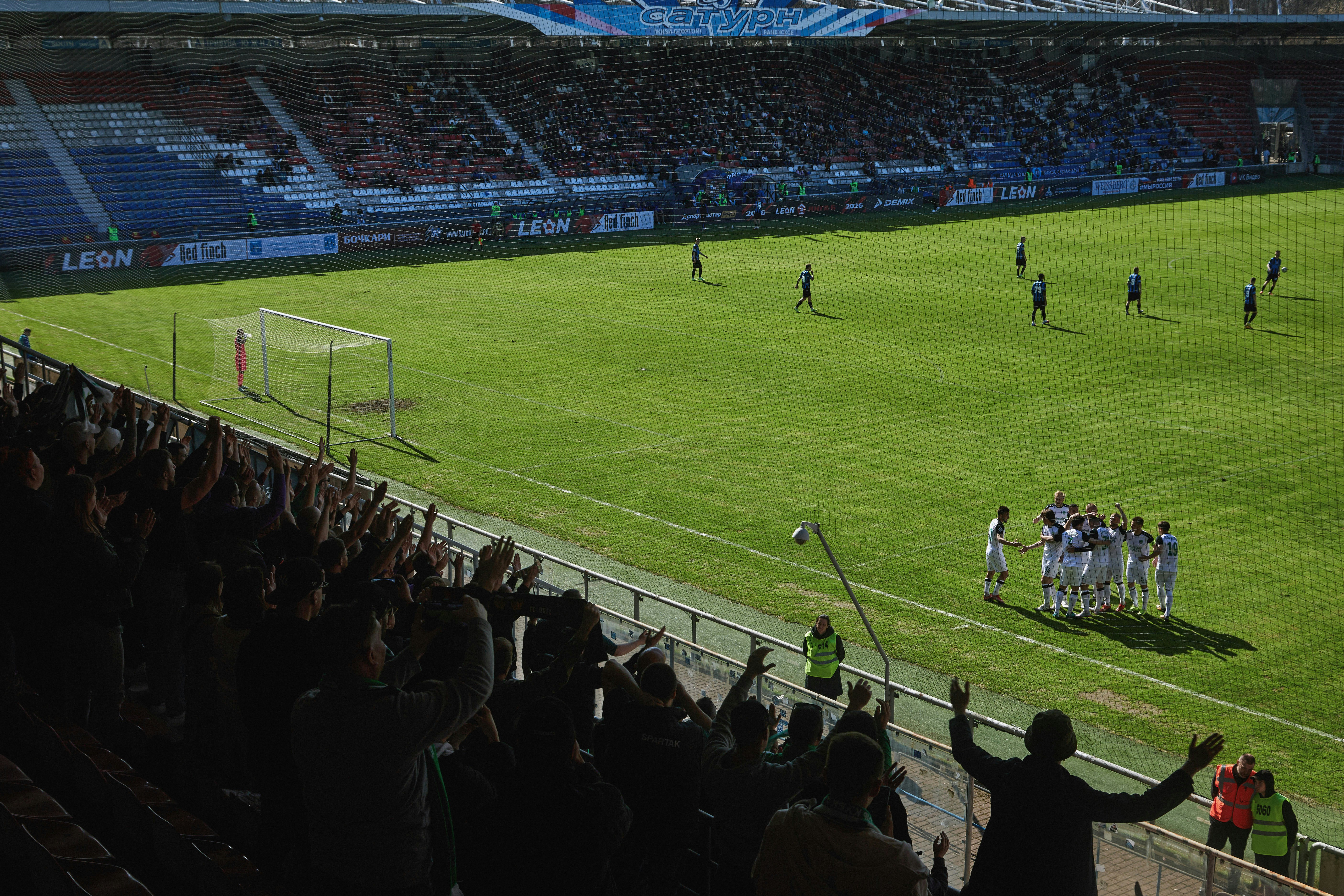 巴萨2-1马竞遗憾止步，开局连扳两球终遭绝杀，加西亚再度染红！｜世界杯竞猜游戏官方网站（封面配图）