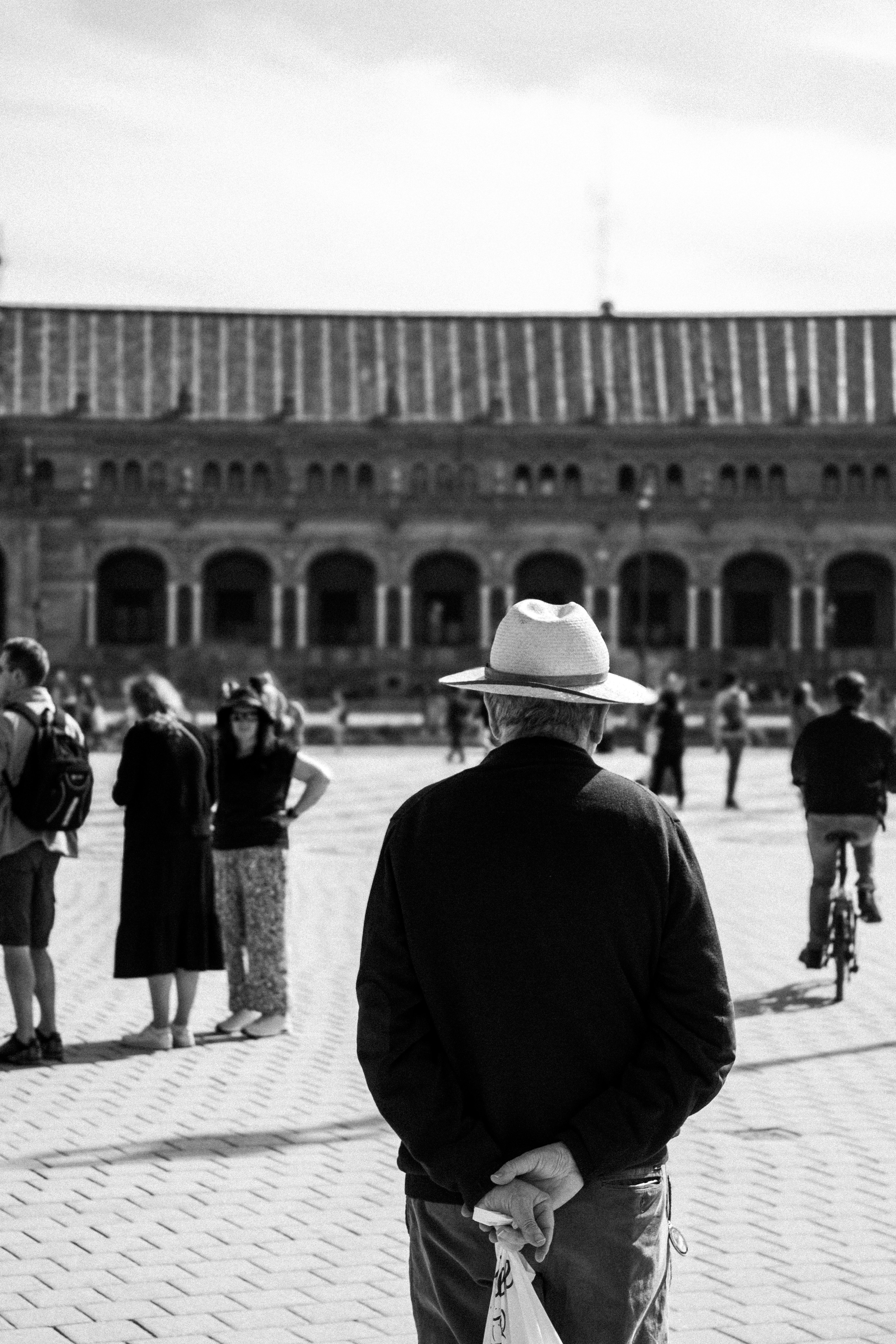 Triana: The Soul of Seville, Across the Bridge