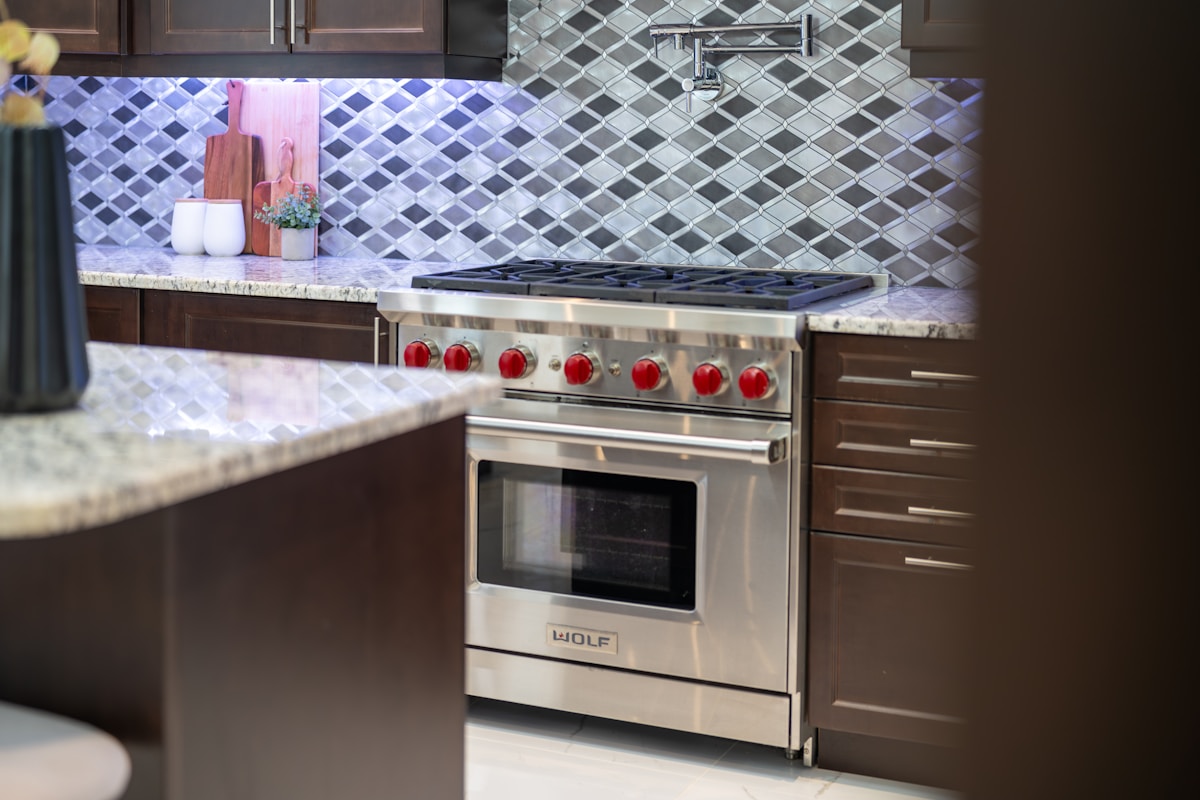 Should You Import a Commercial Oven For Your Home Kitchen?
