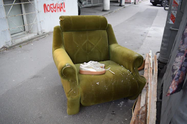 service sofa panggilan