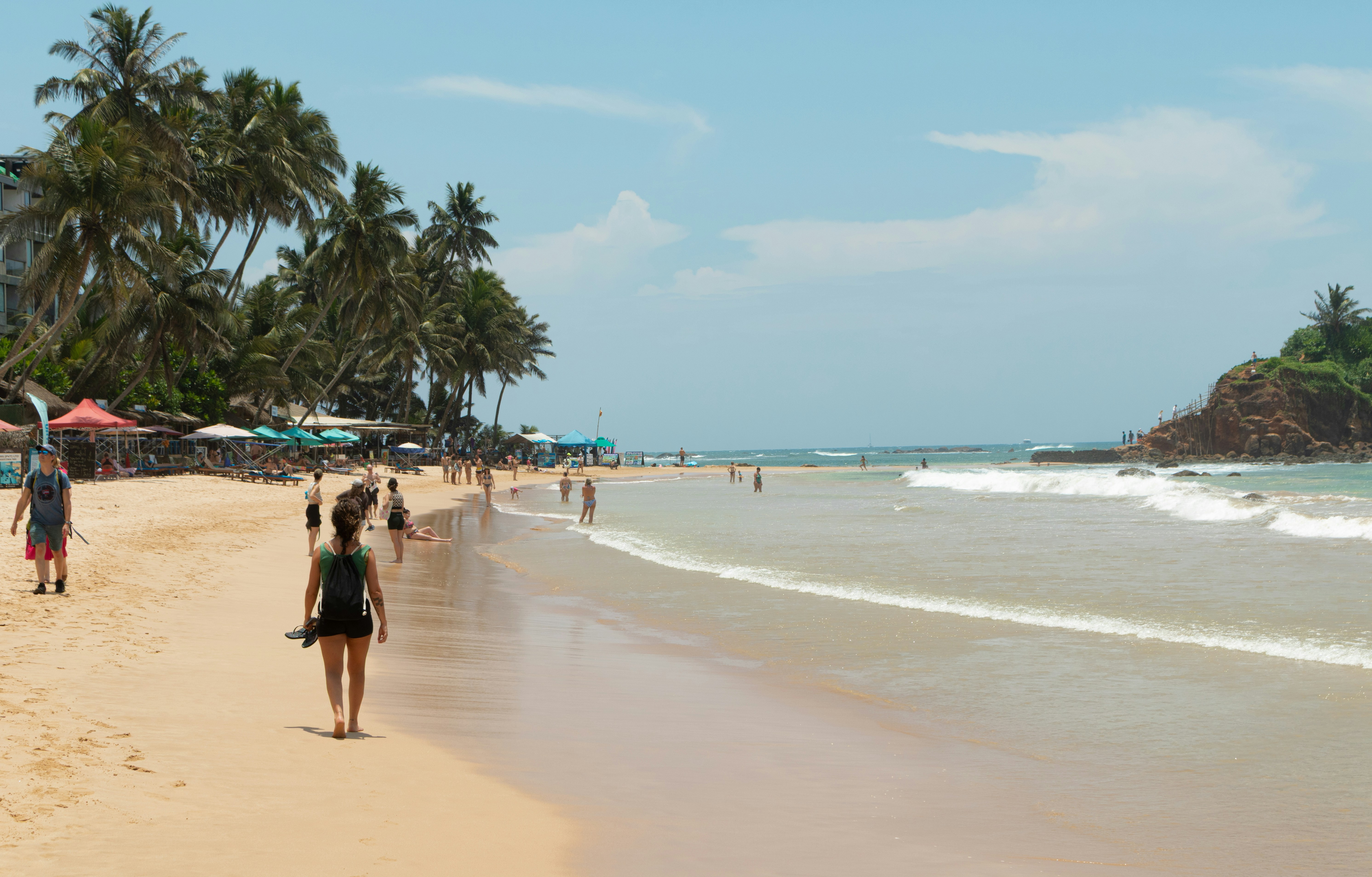 Stay online in the Sri Lanka with a prepaid eSIM from eSIMlii. Instant activation, no roaming charges, and reliable coverage.