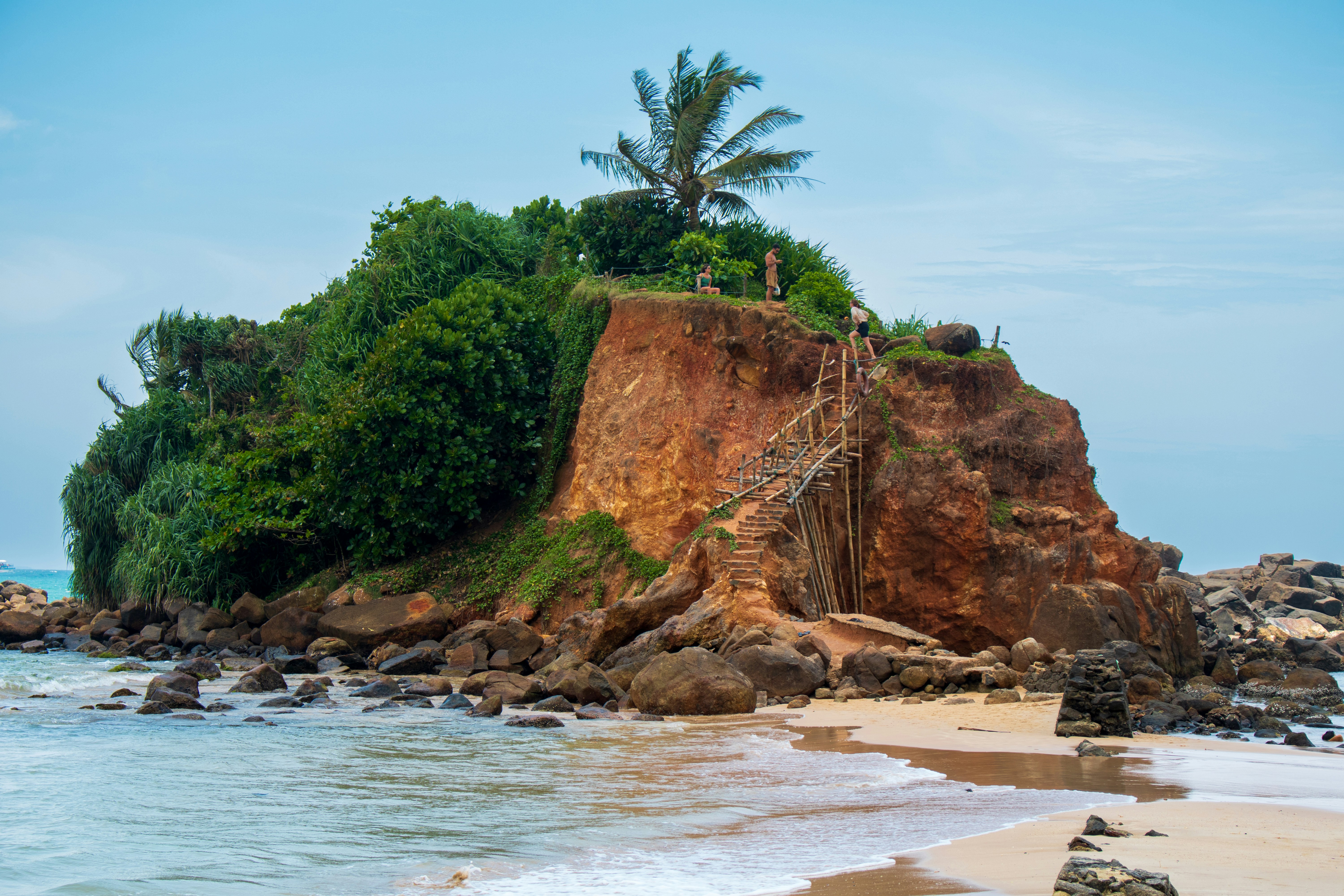 Stay online in the Sri Lanka with a prepaid eSIM from eSIMlii. Instant activation, no roaming charges, and reliable coverage.