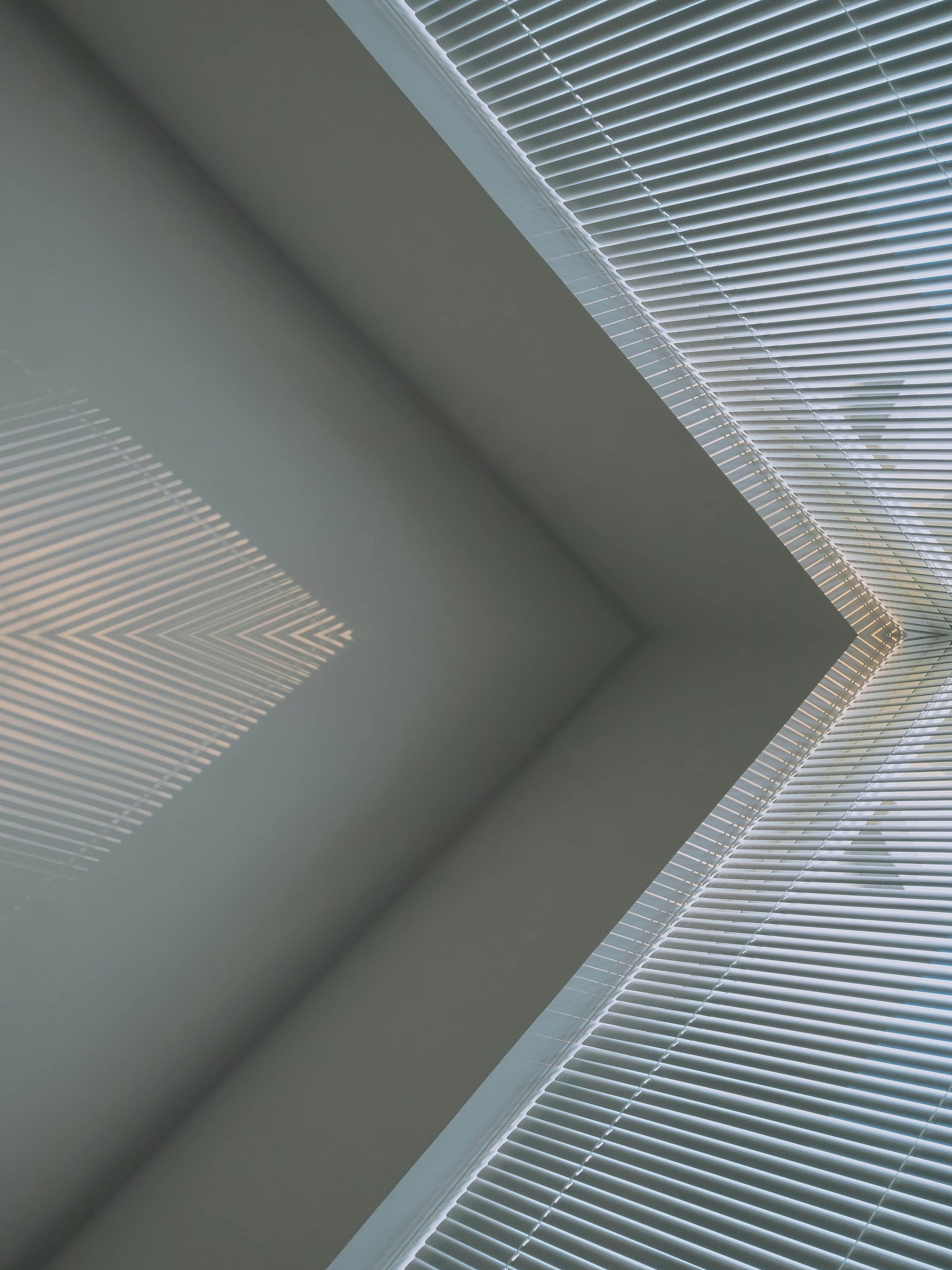 Motif géométrique abstrait de lumière et d’ombre