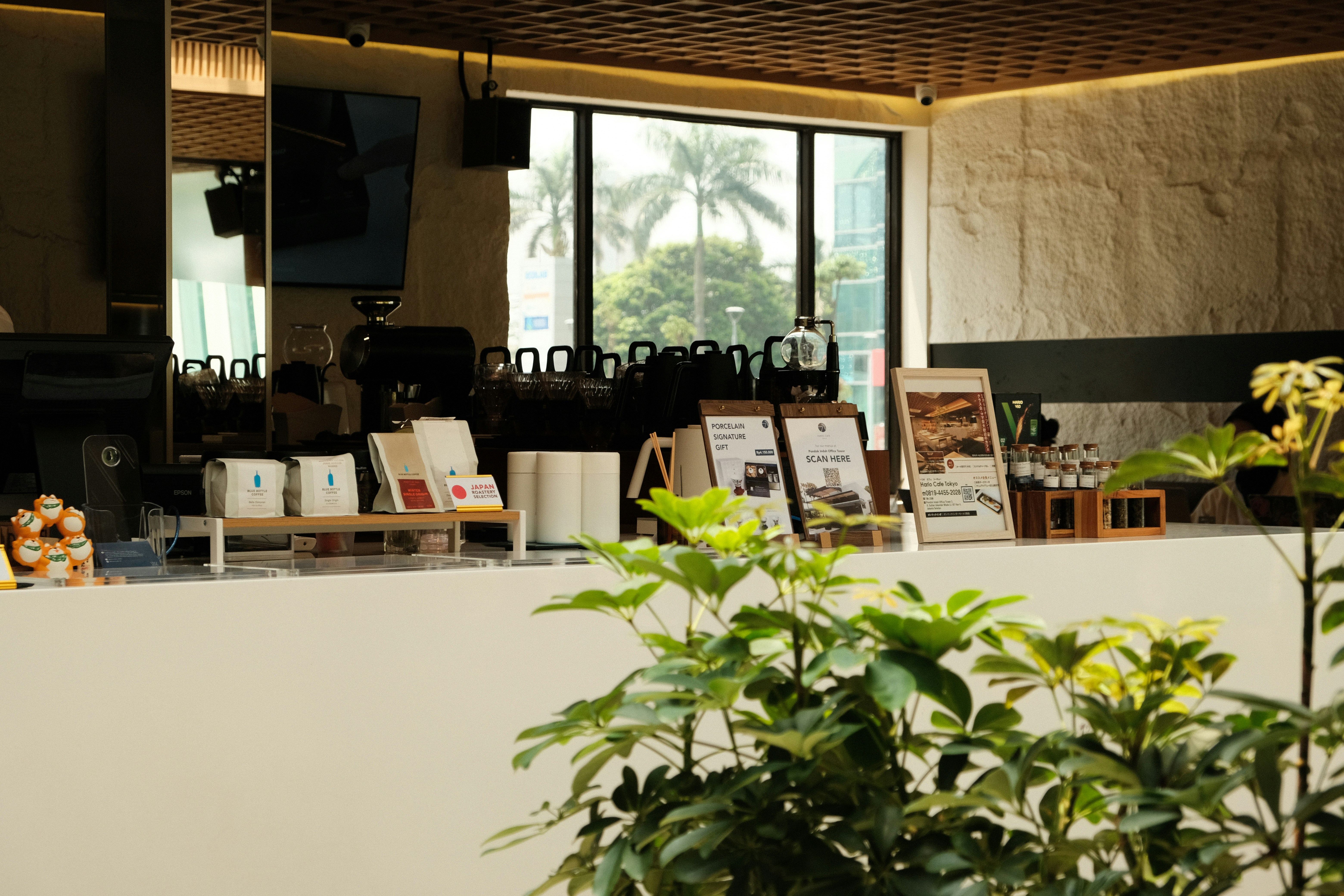 Interior kafe nyaman di Indonesia — contoh bisnis kuliner yang siap mengadopsi POS digital