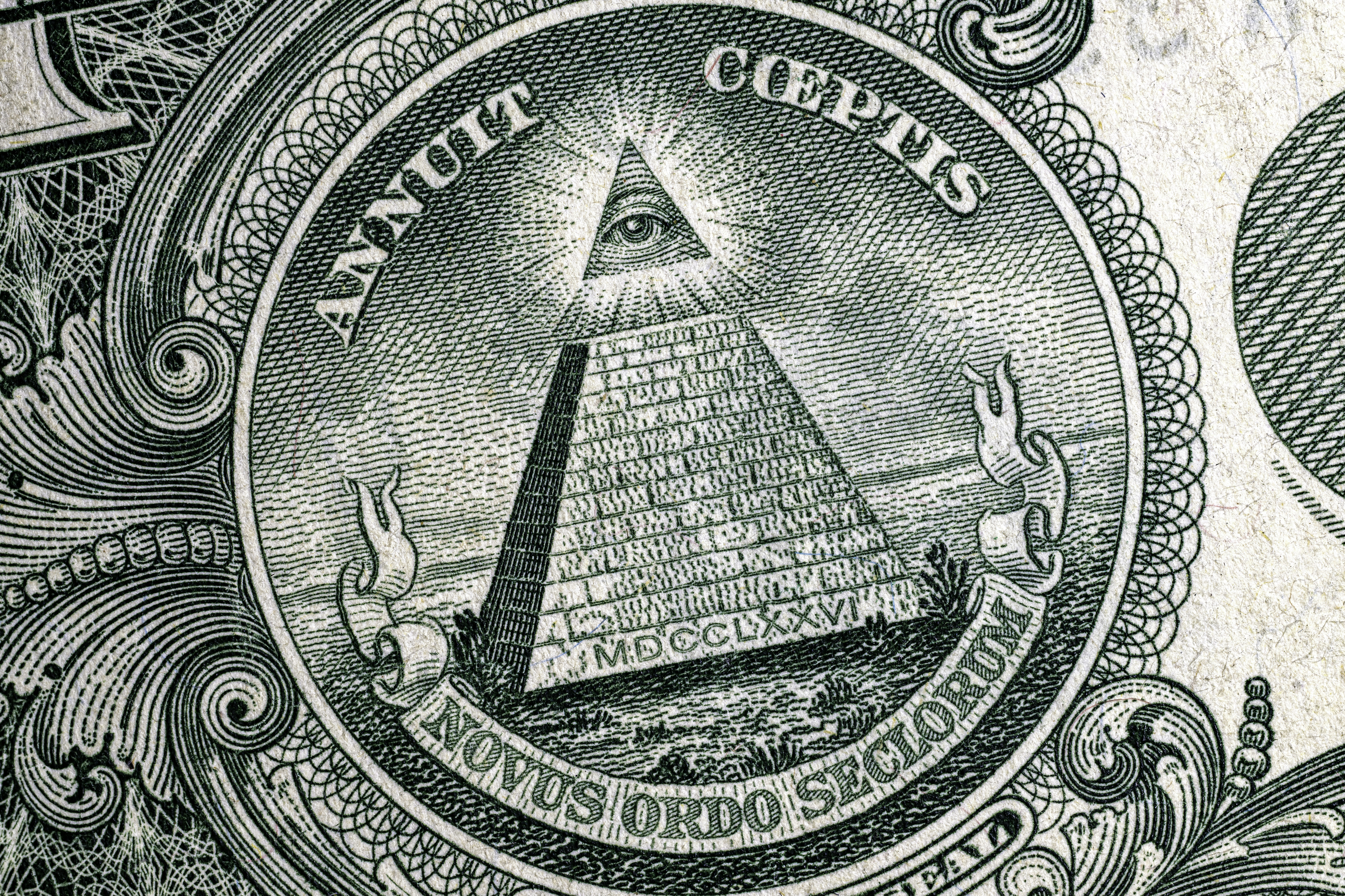 The great seal of the united states pyramid
