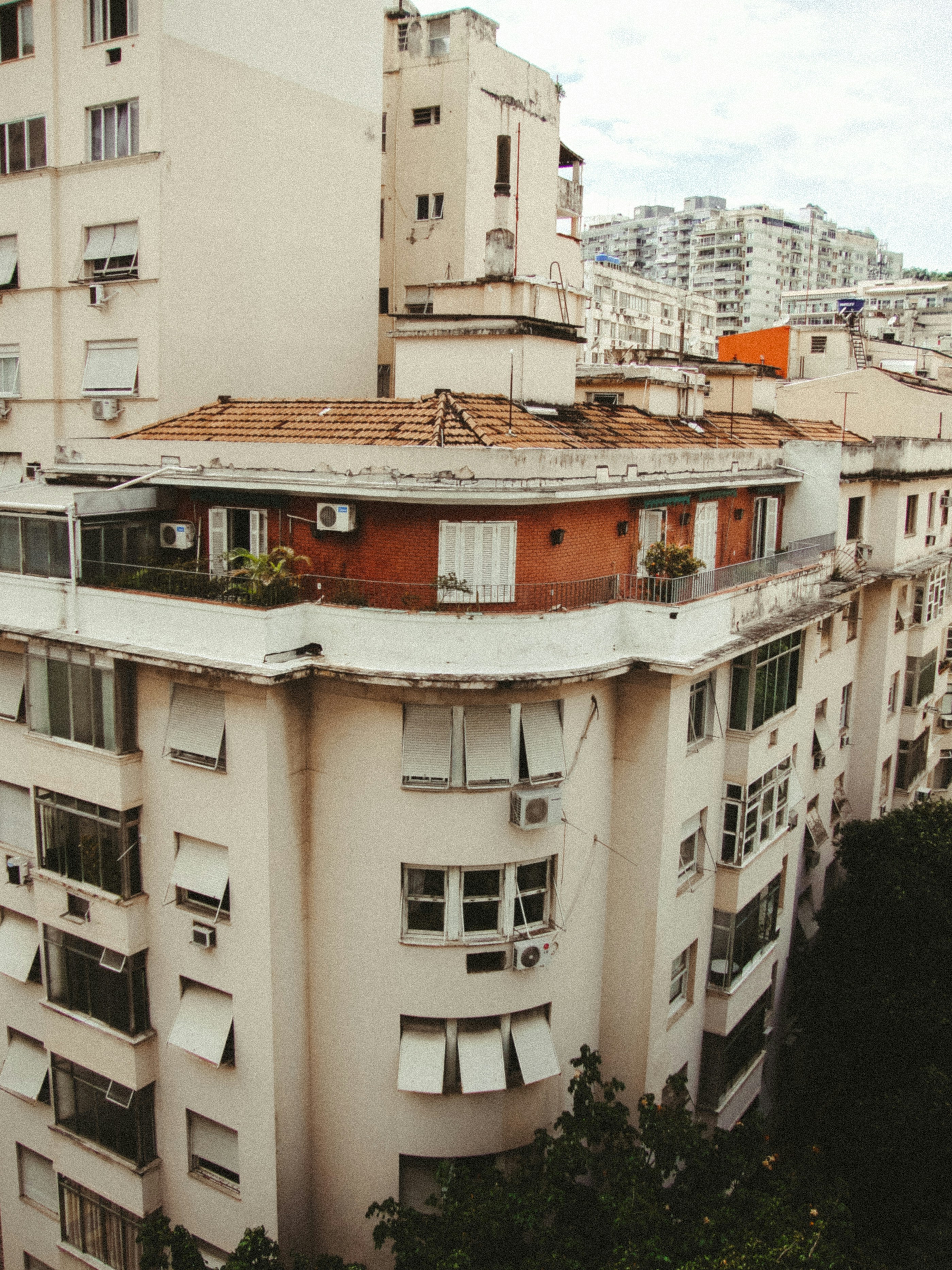 Photo by jonathanborba