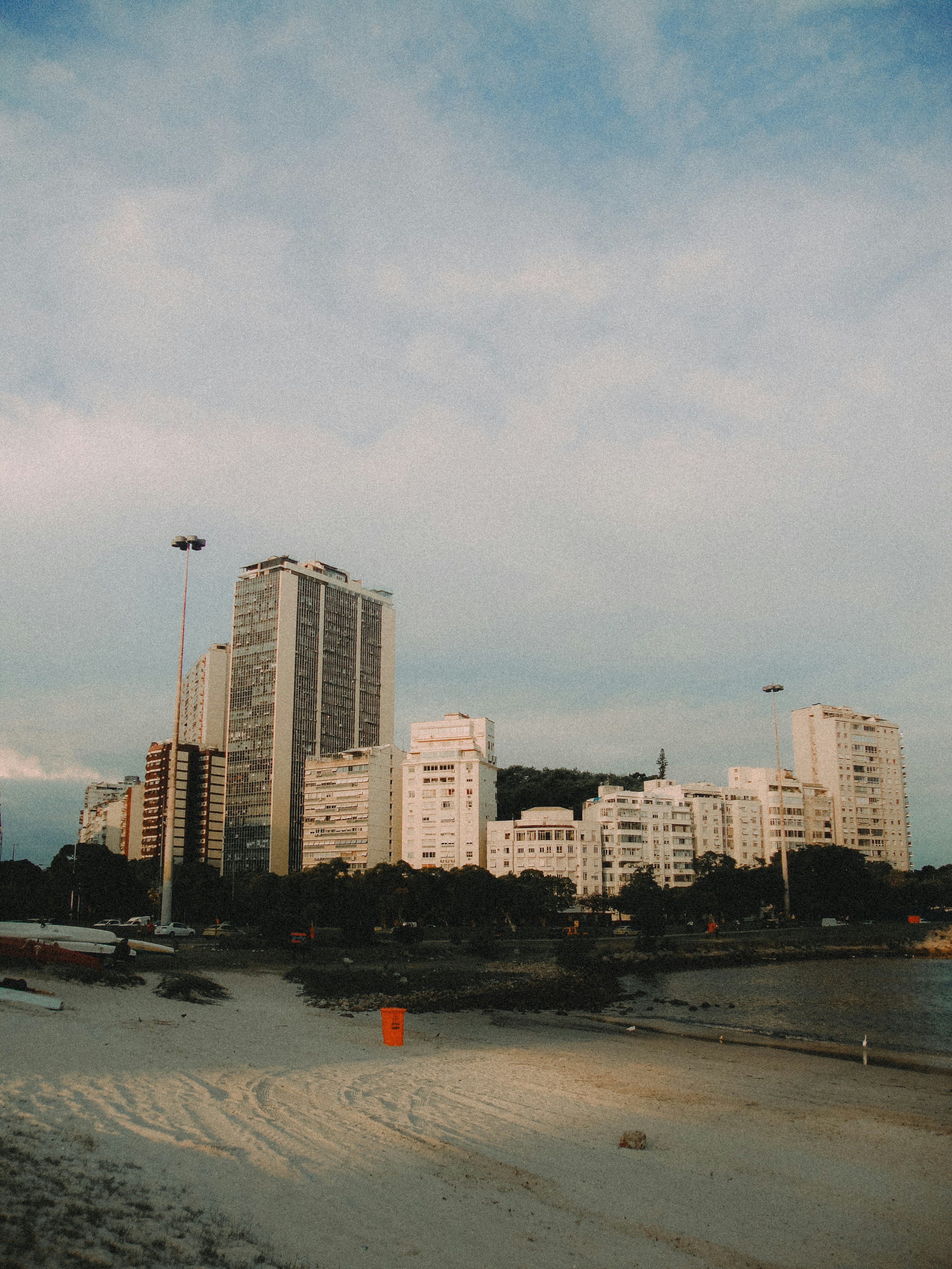 City skyline with beach in the foreground