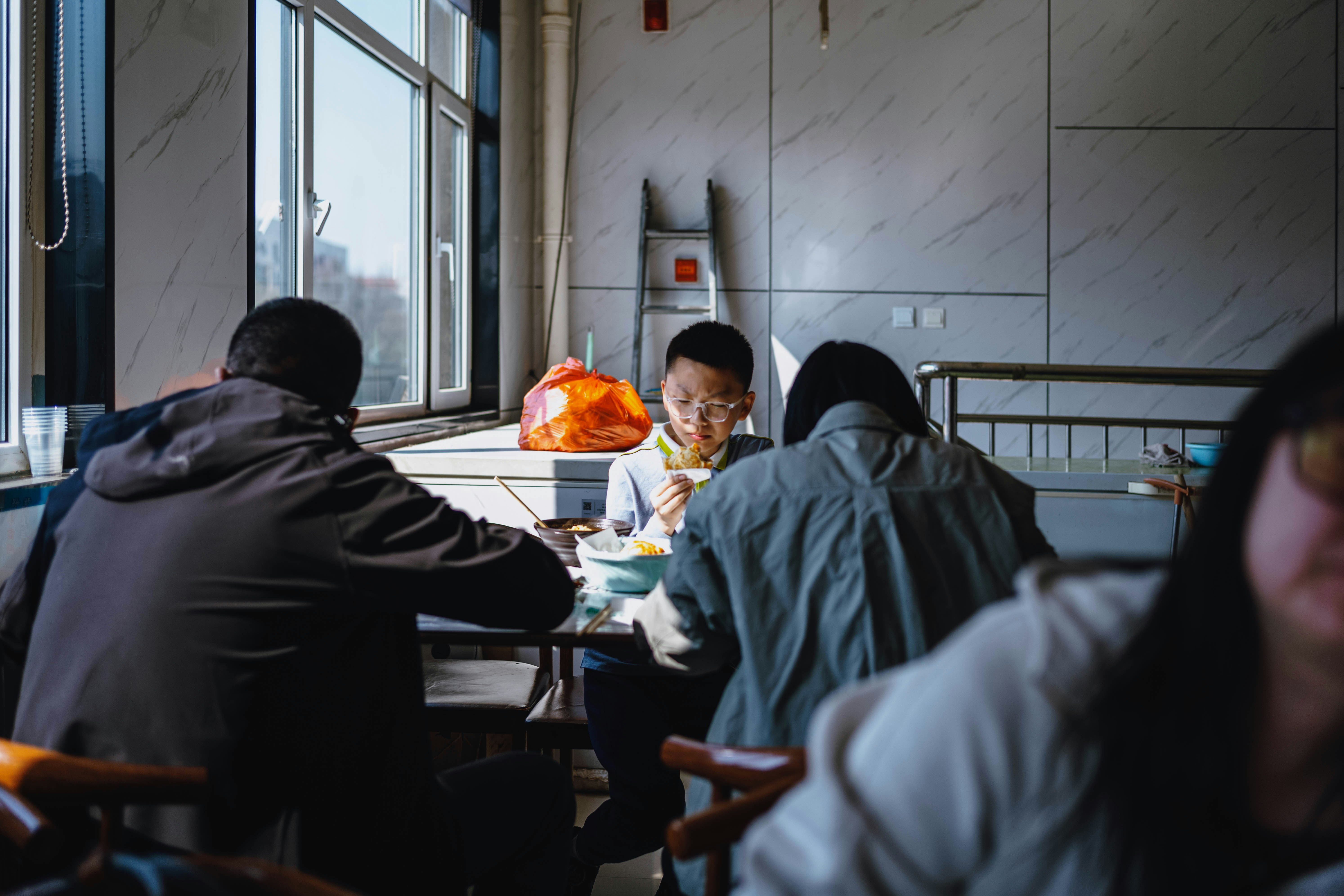 Eating At Home Pictures | Download Free Images on Unsplash