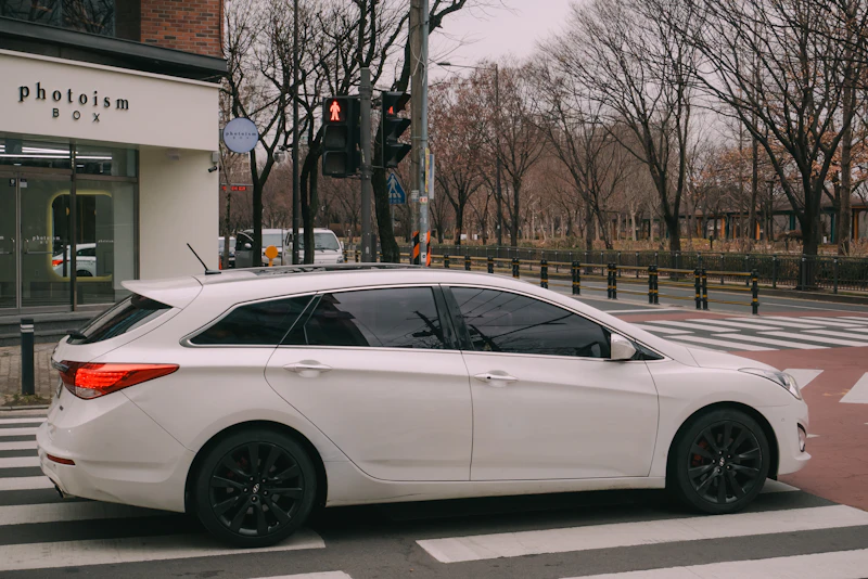 Witte stationwagon