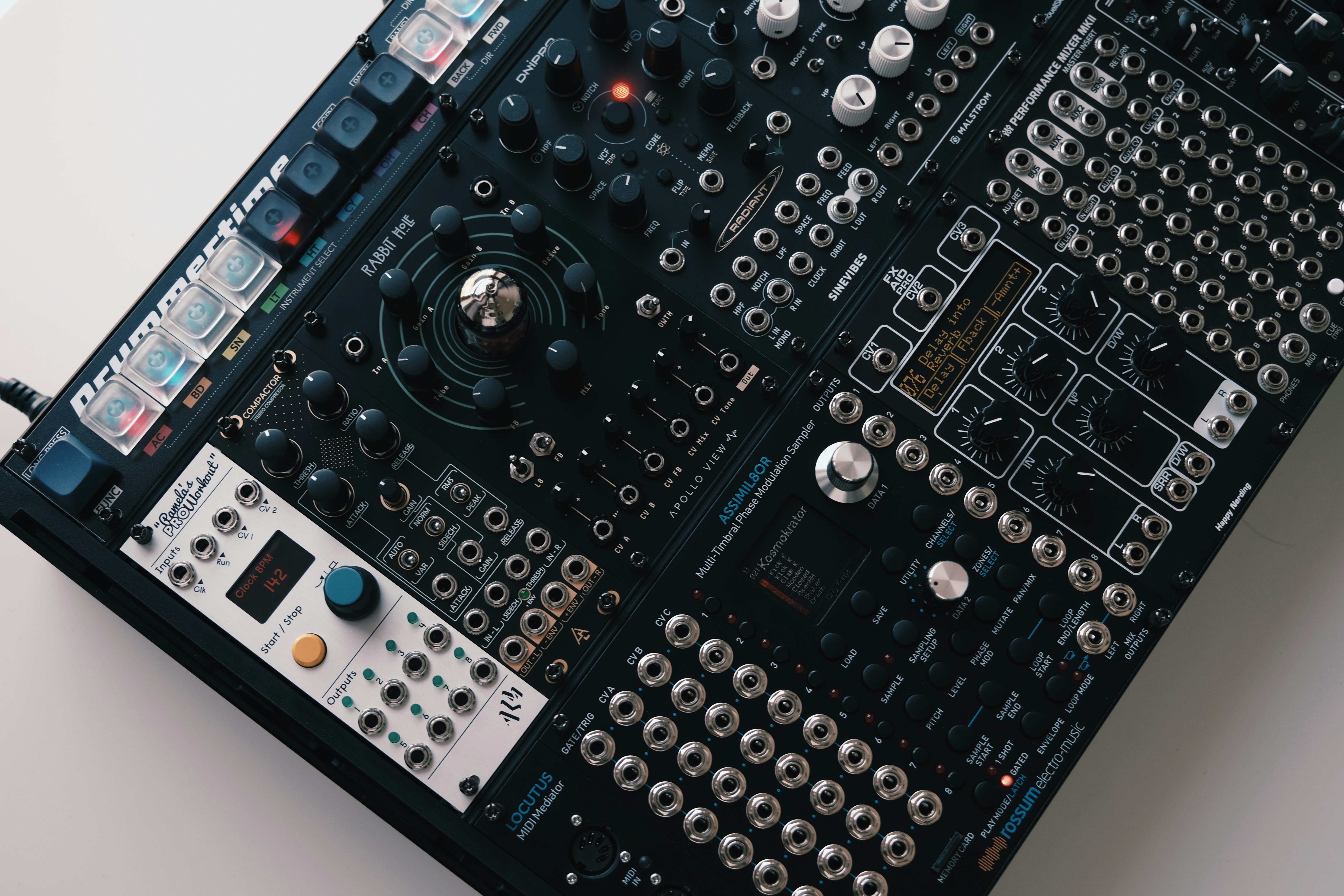 Sound Tripping: How a New Wave of Underground Producers is Engineering Altered States Without a Single Jefferson Airplane Sample