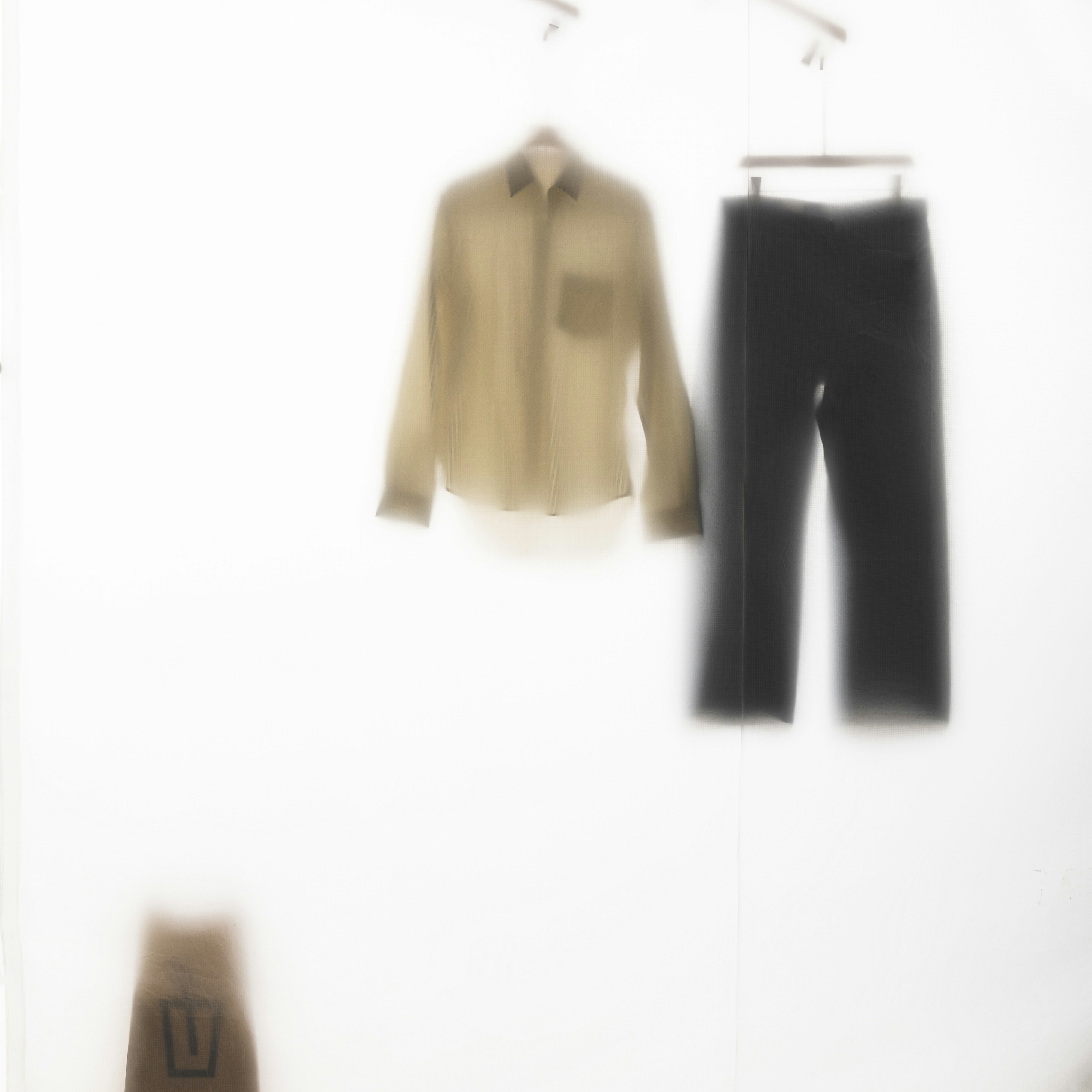 minimalist neutral outfit, wallpaper, Casual First Meeting Outfits: What to Wear 5