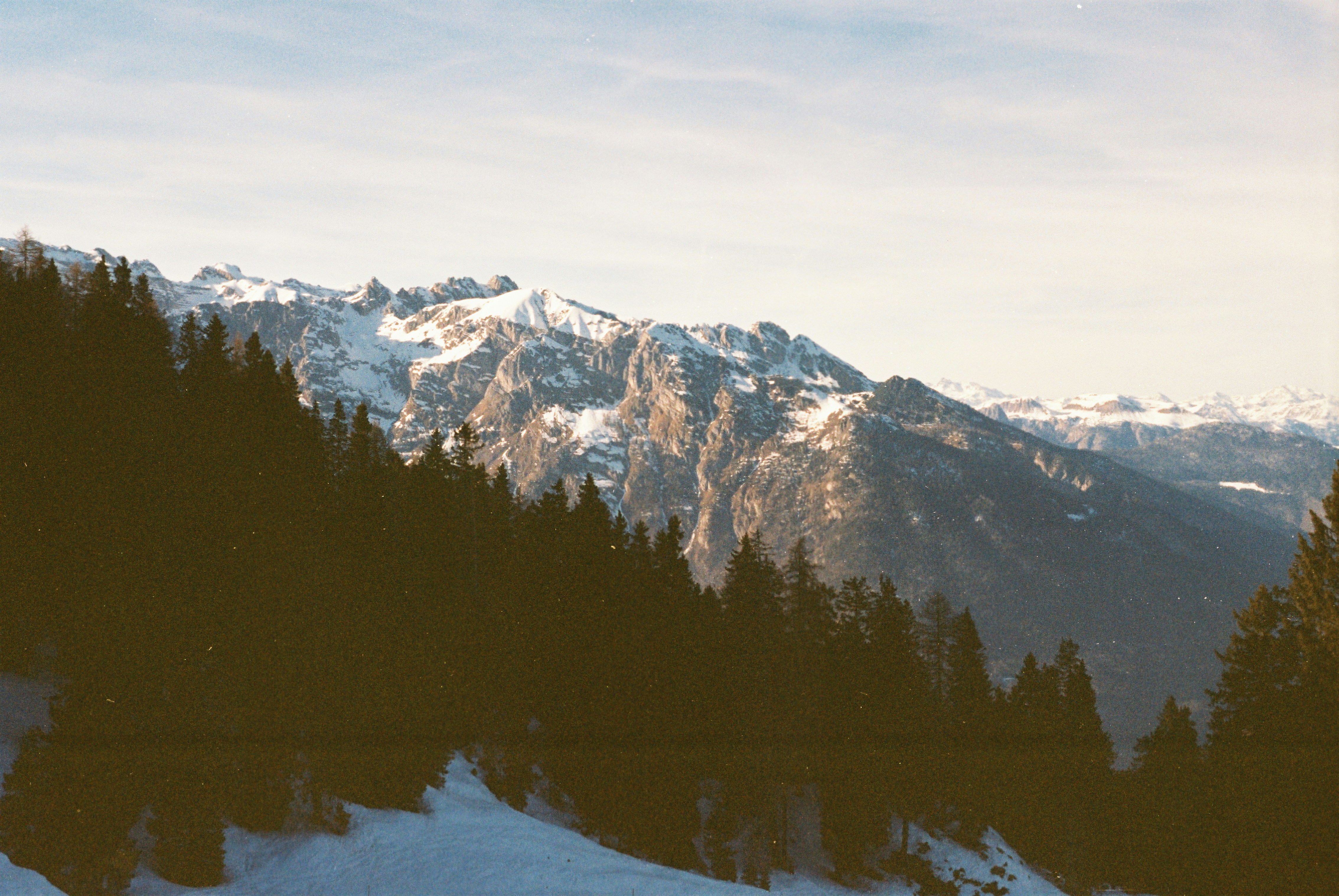 Photo by szabolcsantal