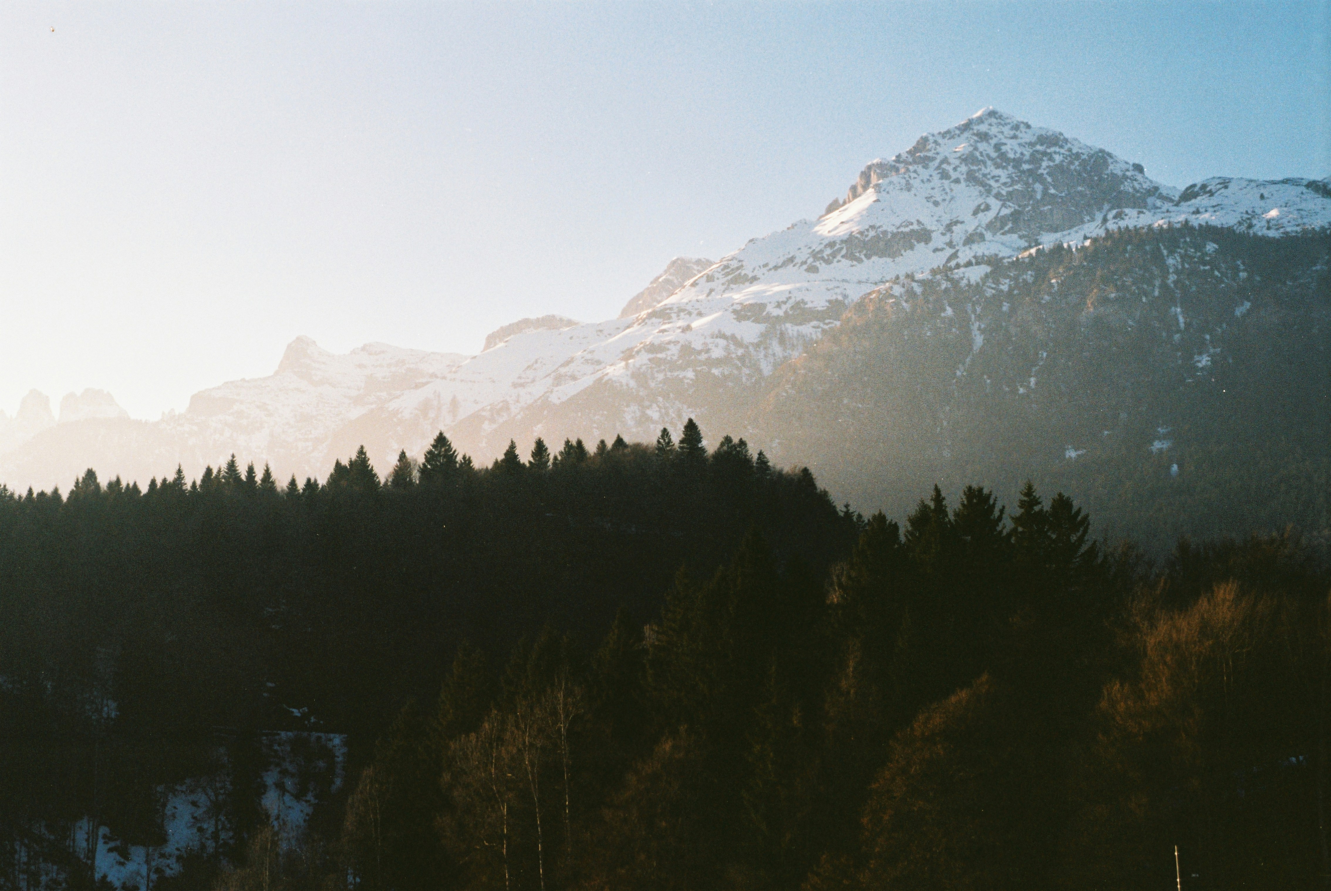 Photo by szabolcsantal