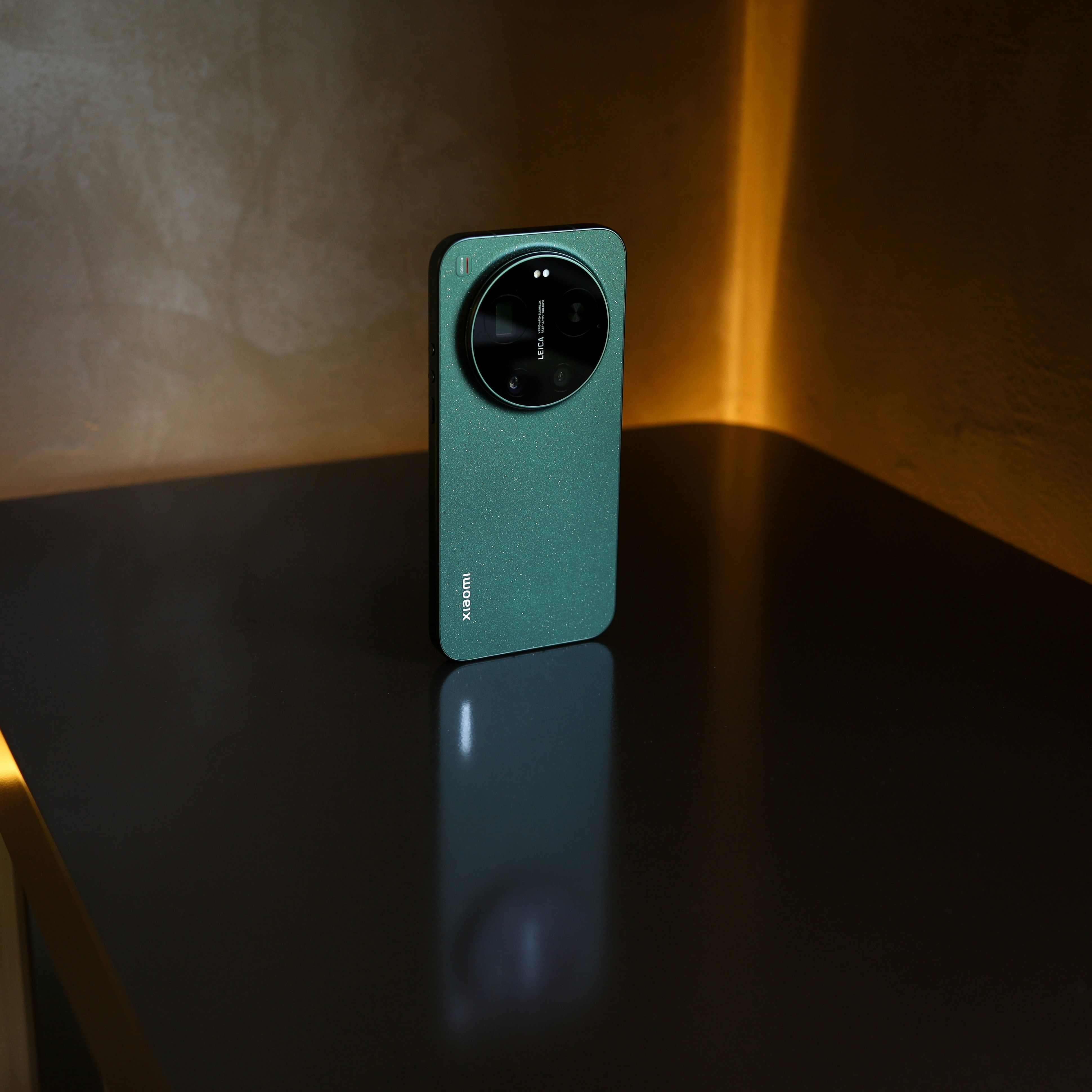 Xiaomi 17 Ultra Starlit Green
