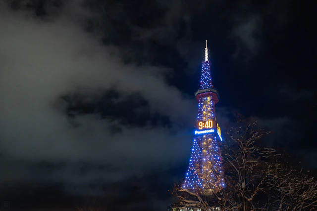 クリスマスに国内一人旅、どこ行く？イルミネーション×温泉7選【2026】