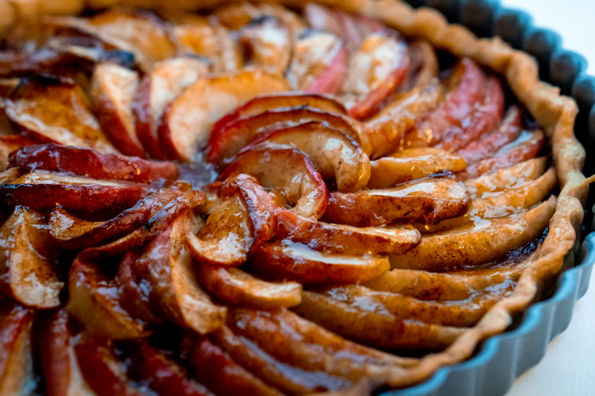 Tarta fina de manzana y canela