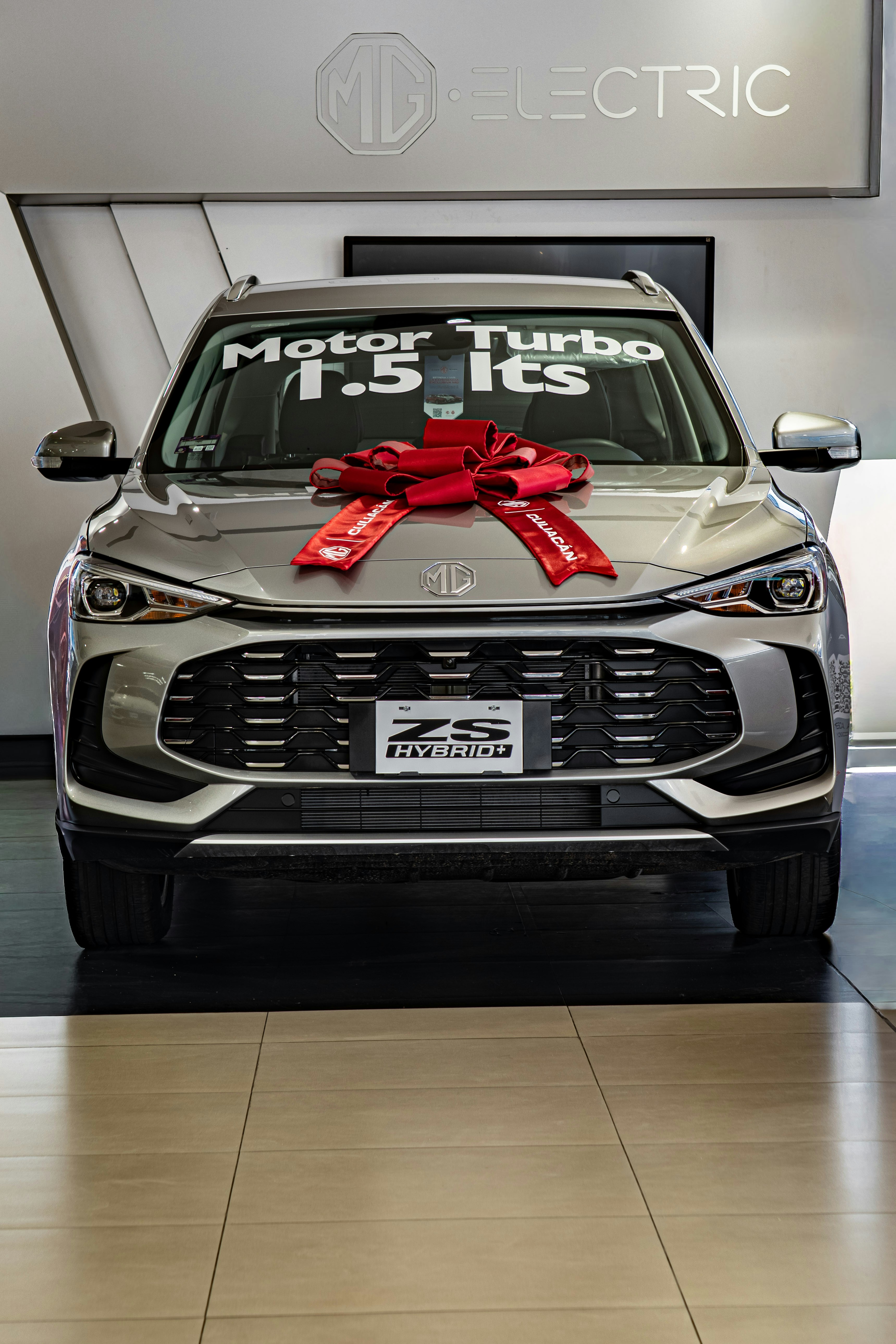 modern compact SUV exterior, wallpaper, 2026 Toyota SUV Cheap: Affordable Models & Buying Guide 3