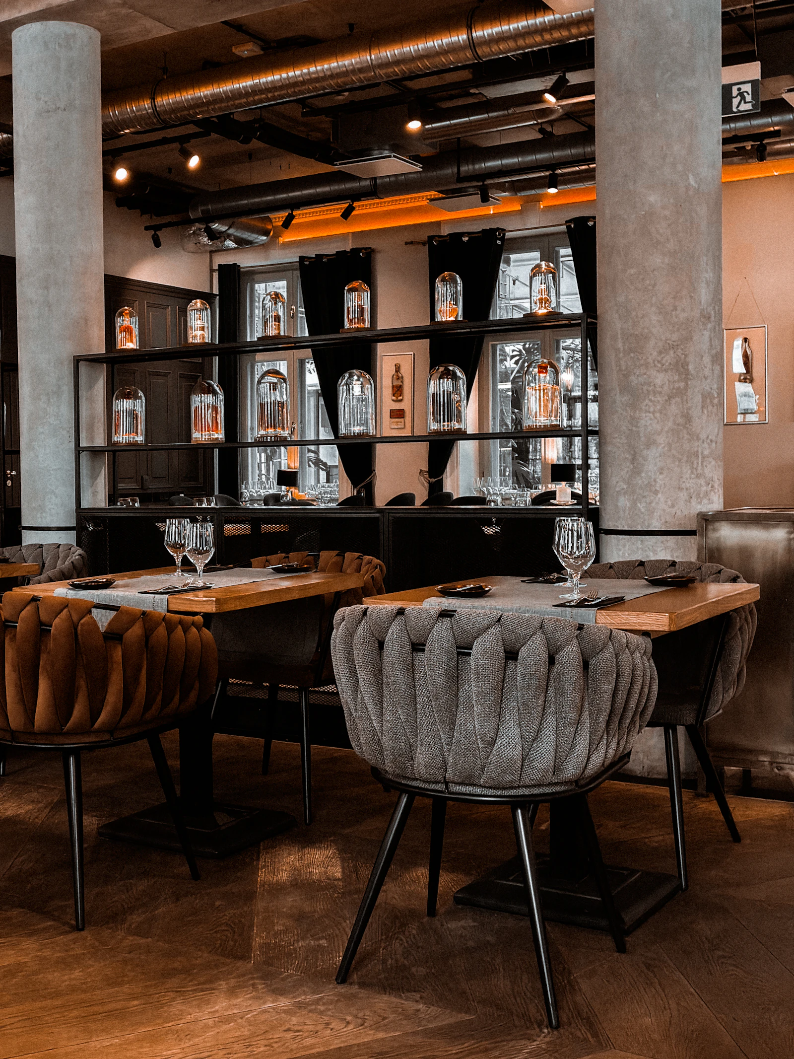 Intérieur élégant du restaurant NOA