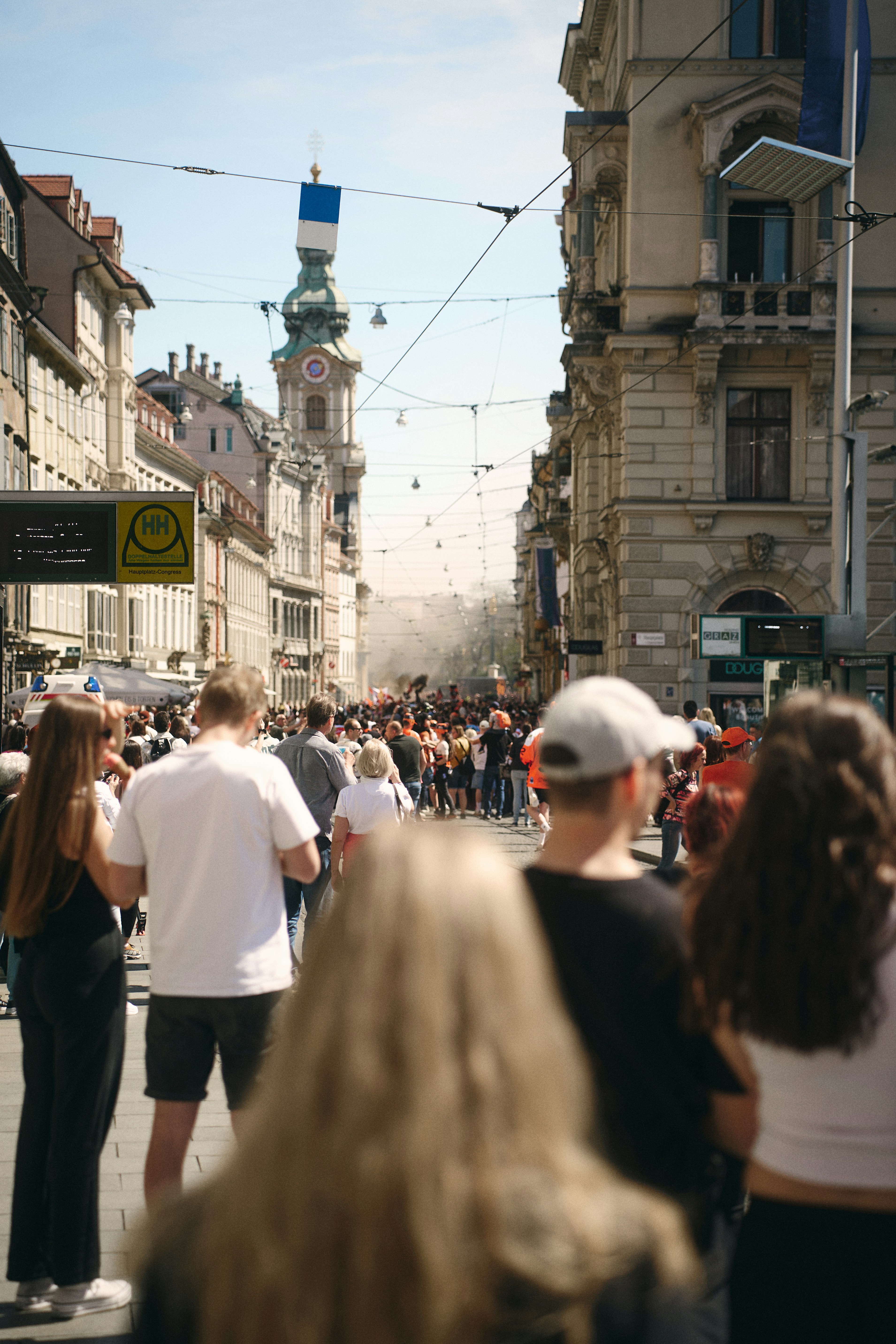 Photo by lukaskaufmann