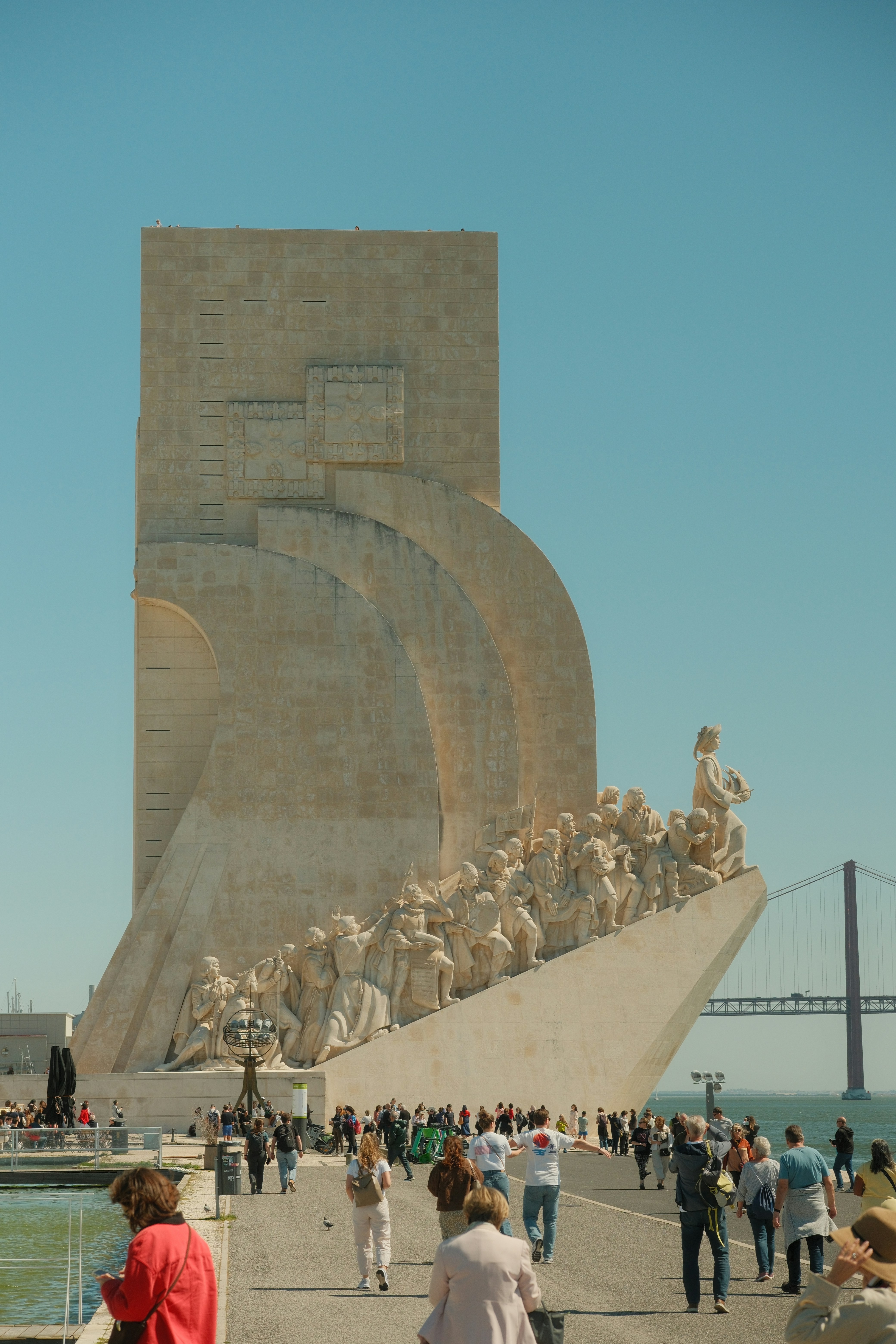 The Central Algarve — Golden Caves, Crowded Beaches, and What to Skip