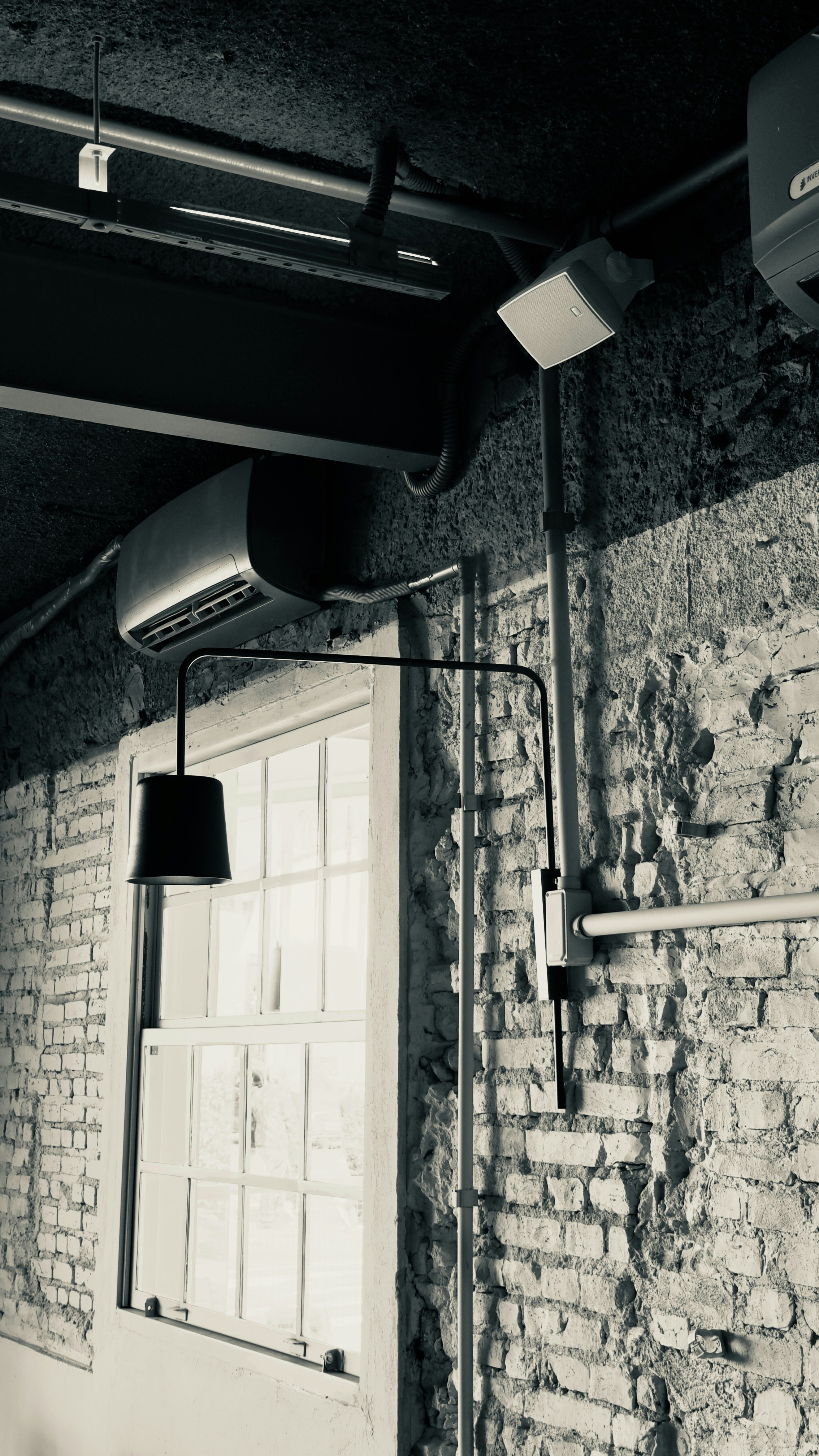 Photo by Pedro Correia on unsplash
