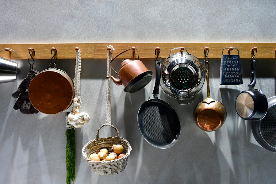 Kitchen tools and cookware