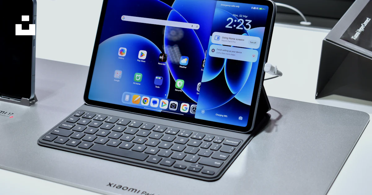 Shift Randi Tablet A tablet with a keyboard and stylus displayed. photo – Free Tech Image ...