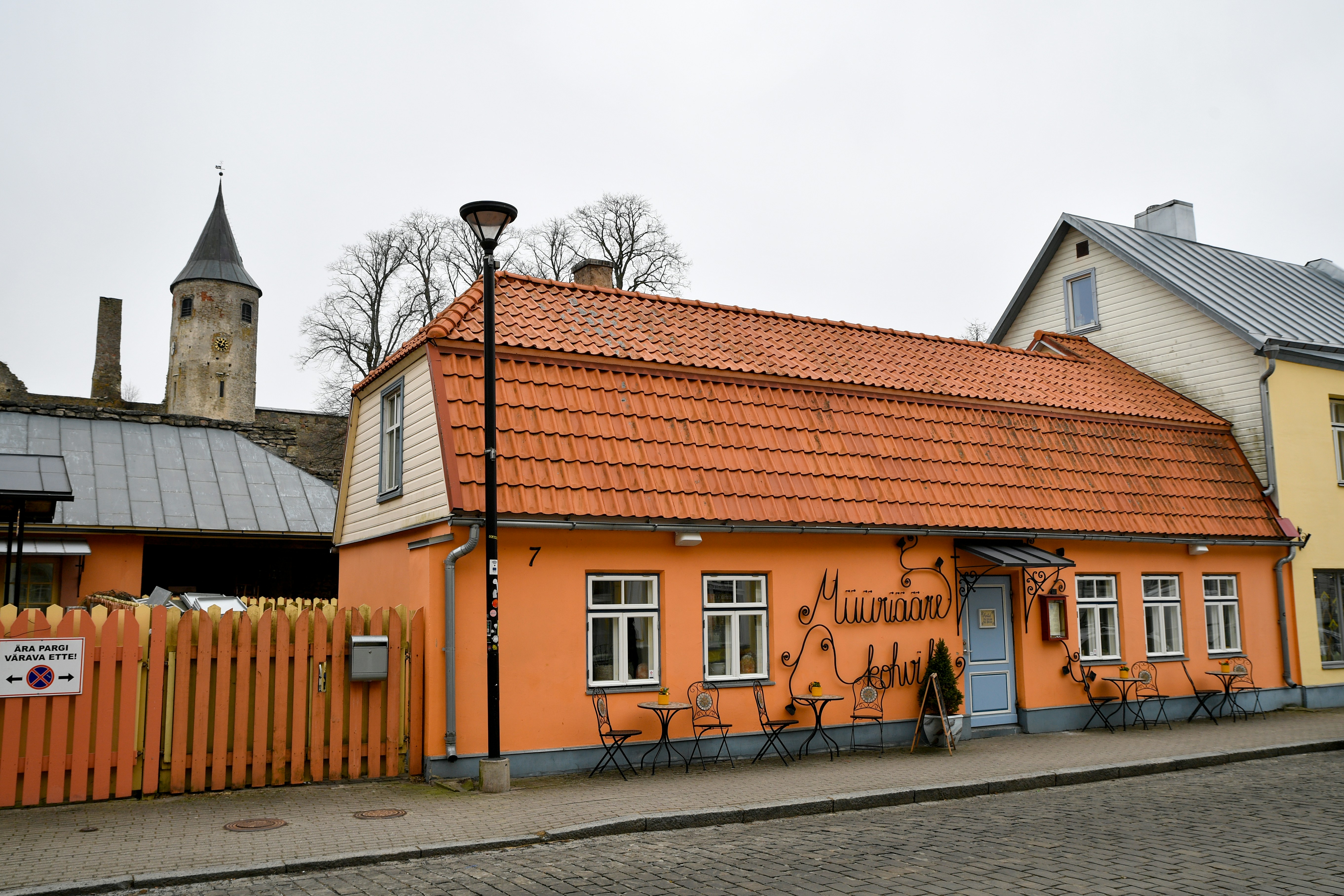 Photo by stadinstudio