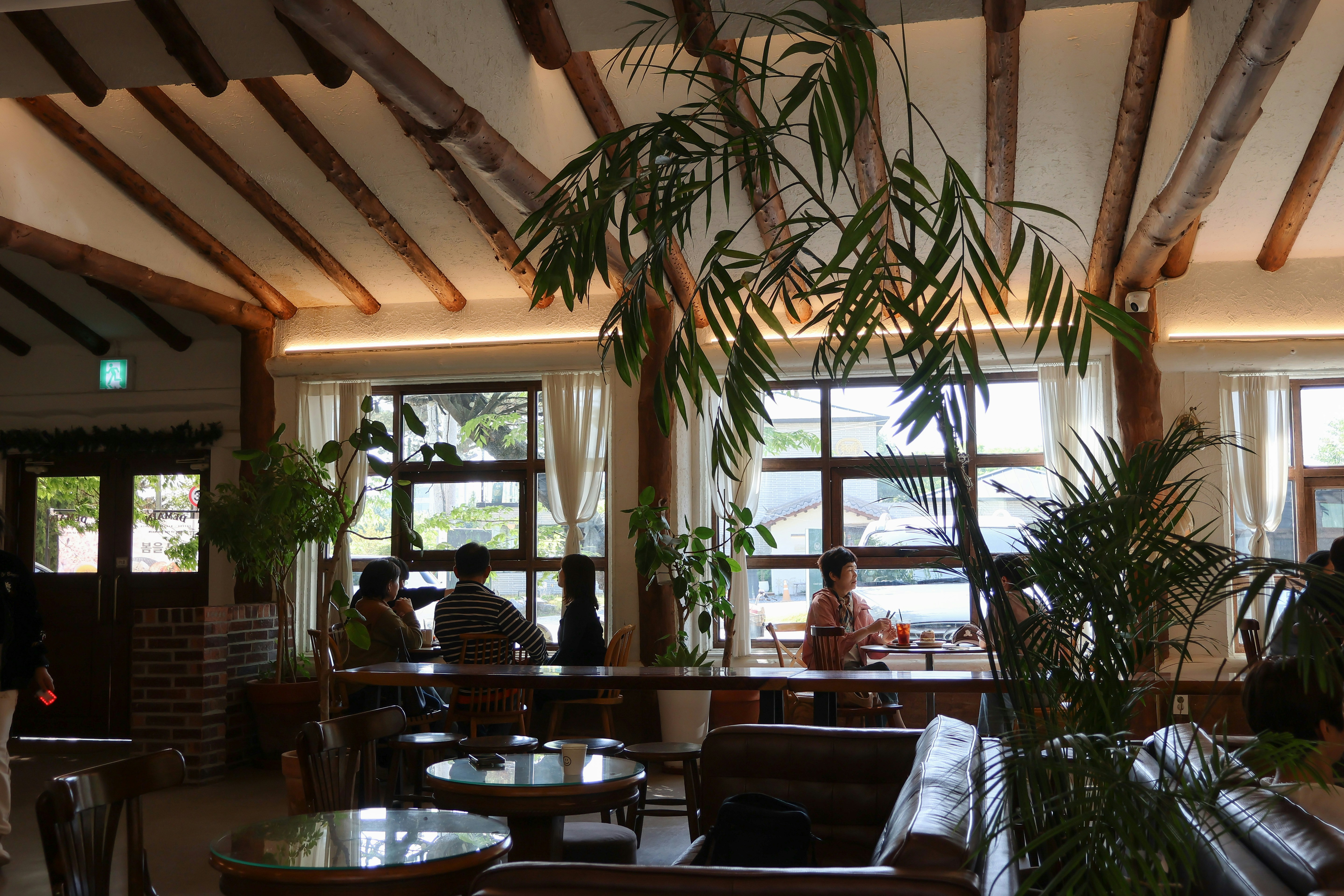 Best Cafes to Work From in Portage Park (2026)