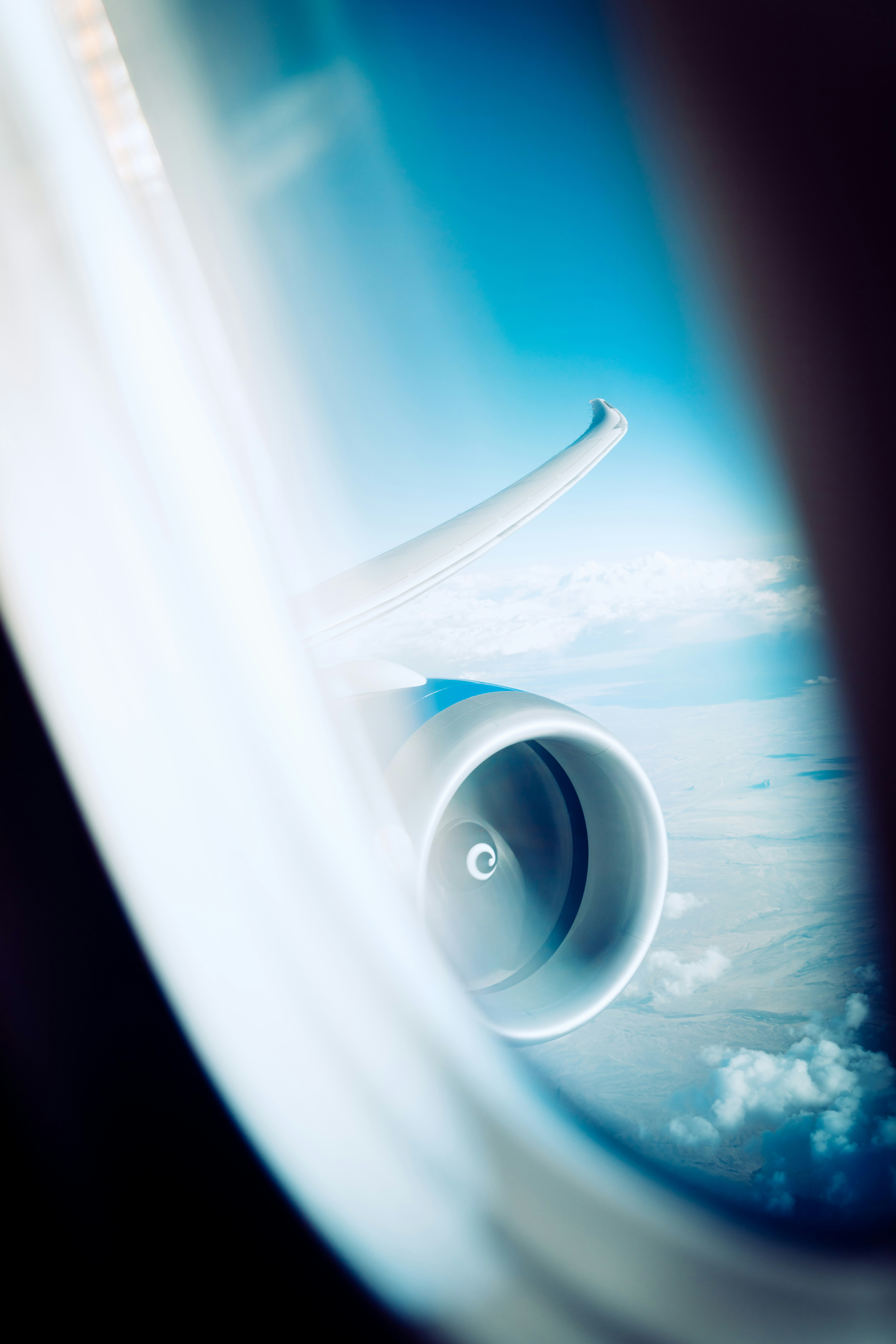 The Window View from a United 787-9 Dreamliner!