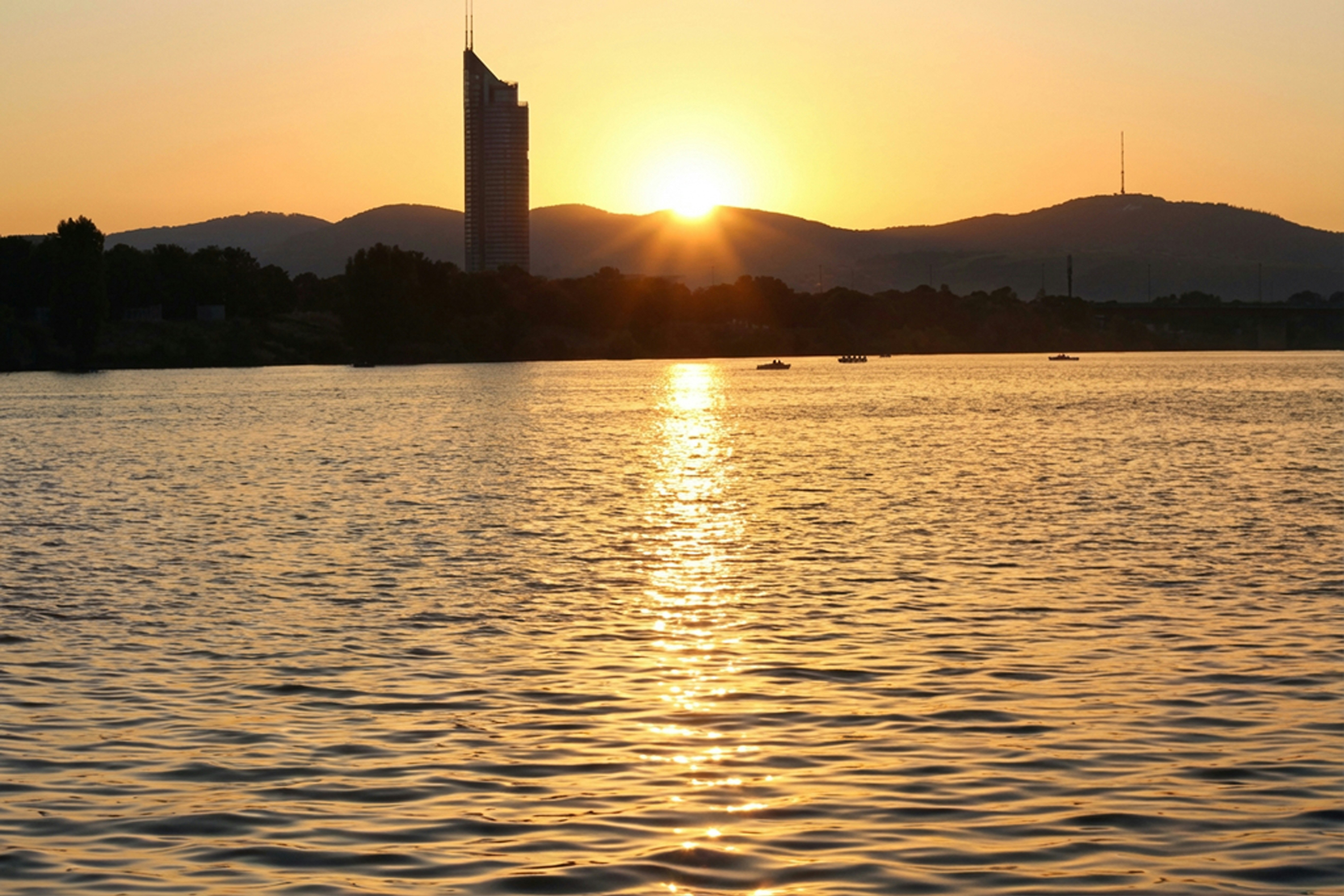 Vienna skyline LinkedIn background